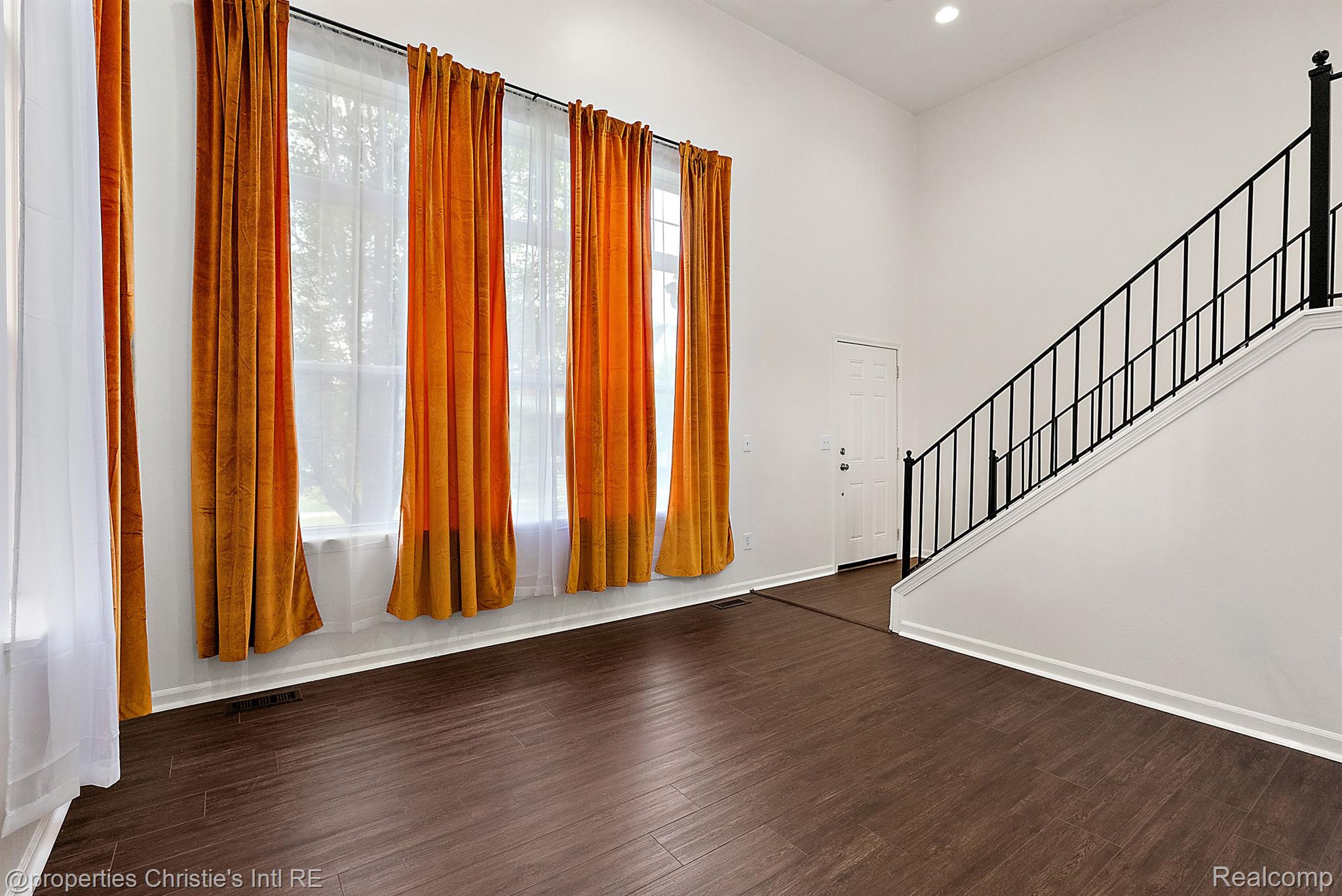 298 E PALMER Street 26