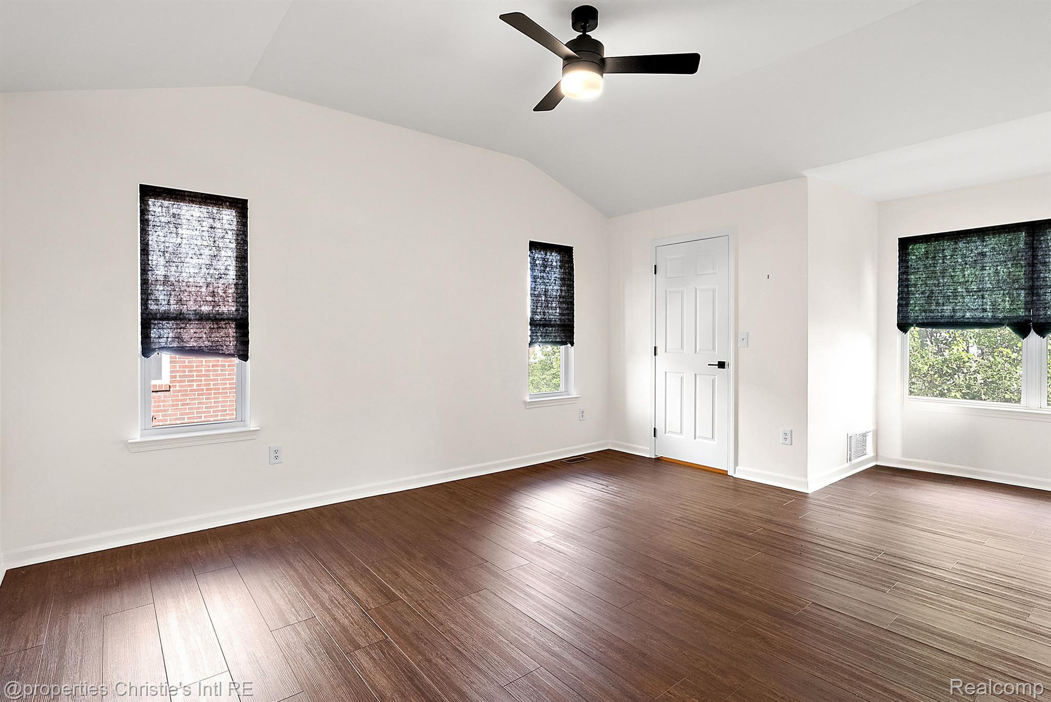 298 E PALMER Street 26