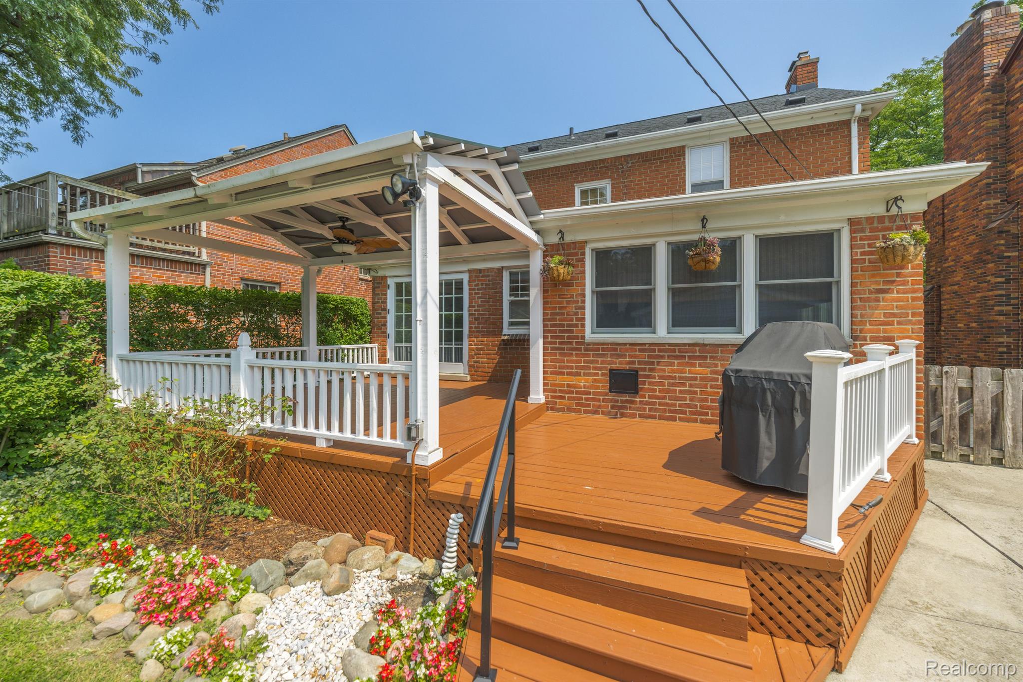 413 MCKINLEY Avenue
