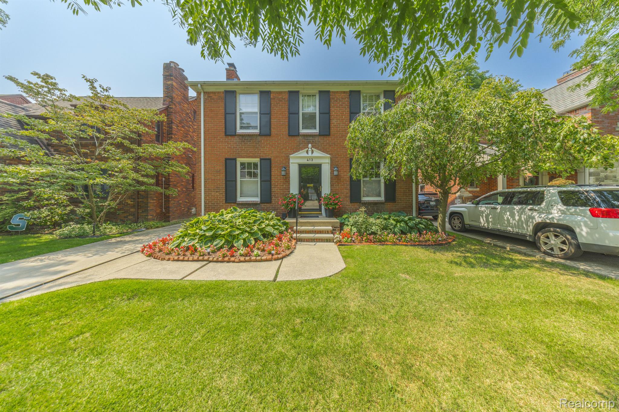 413 MCKINLEY Avenue