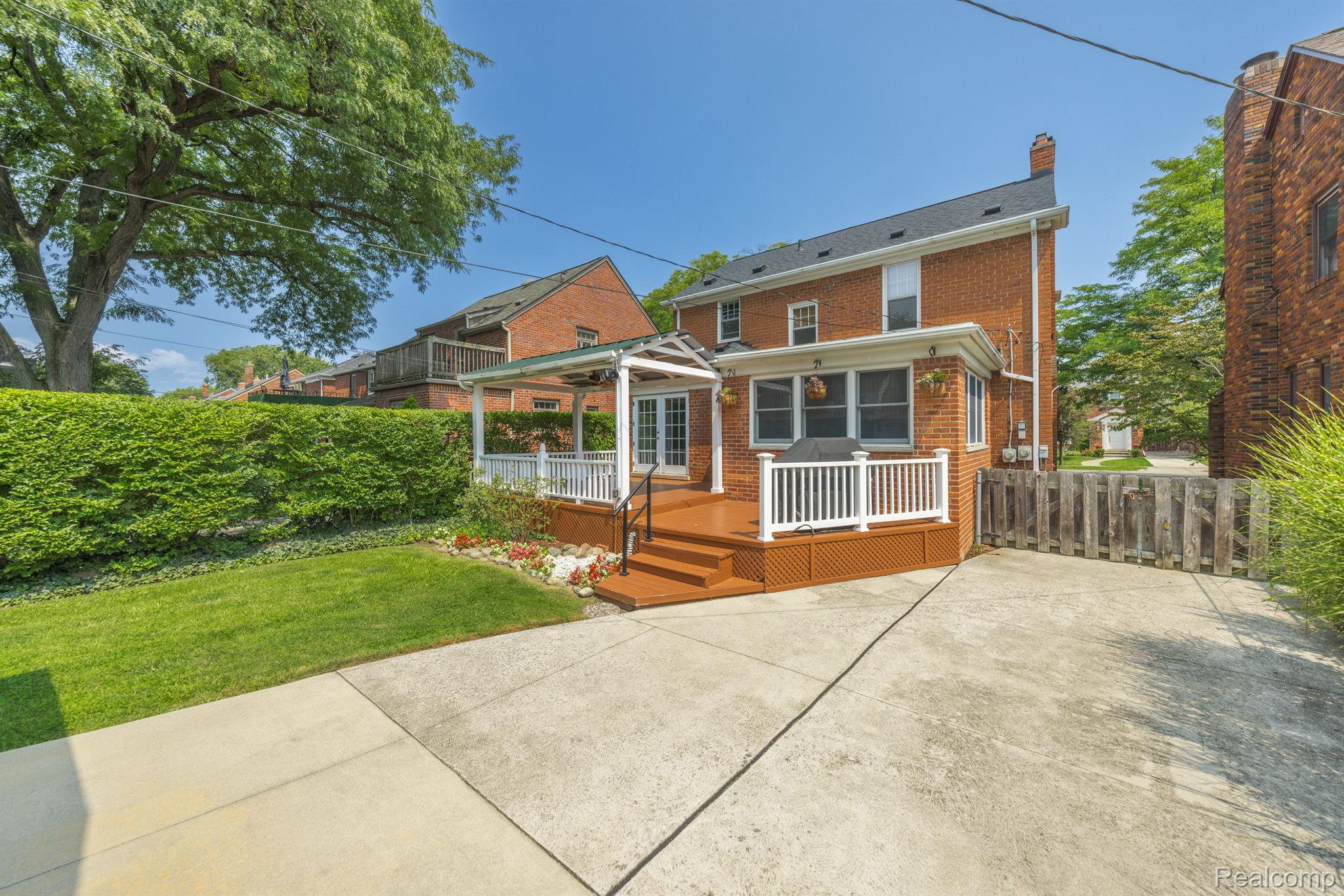 413 MCKINLEY Avenue