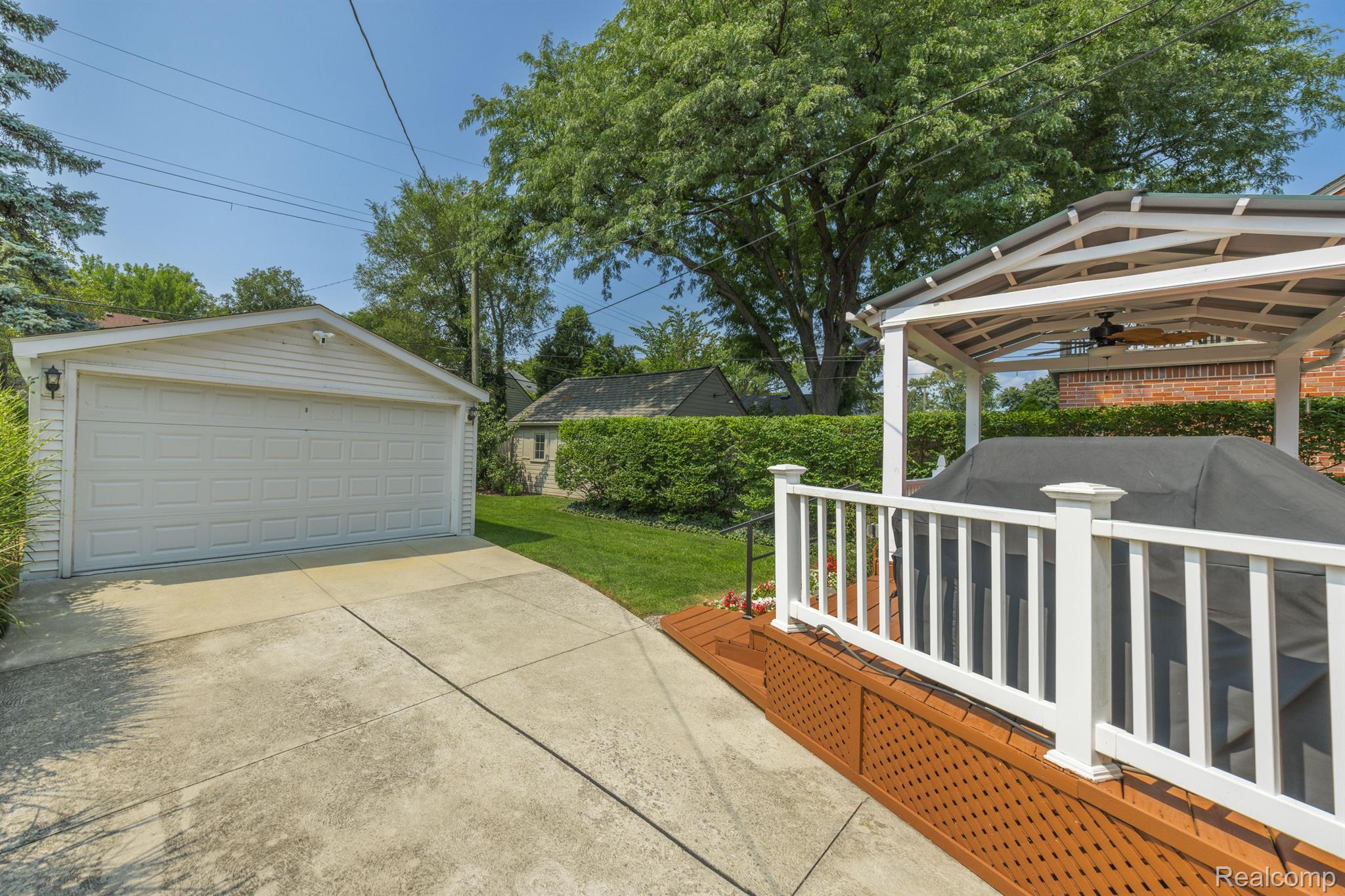 413 MCKINLEY Avenue