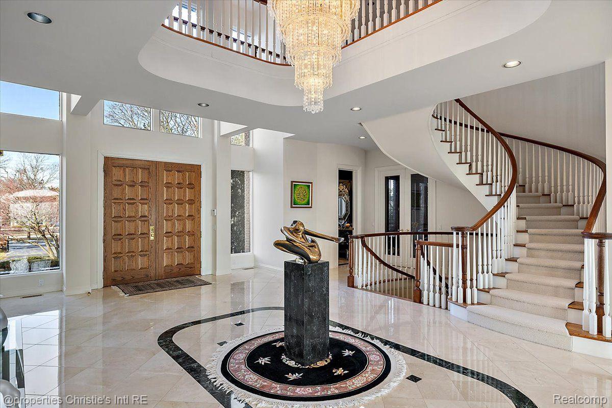 15440 WINDMILL POINTE Drive