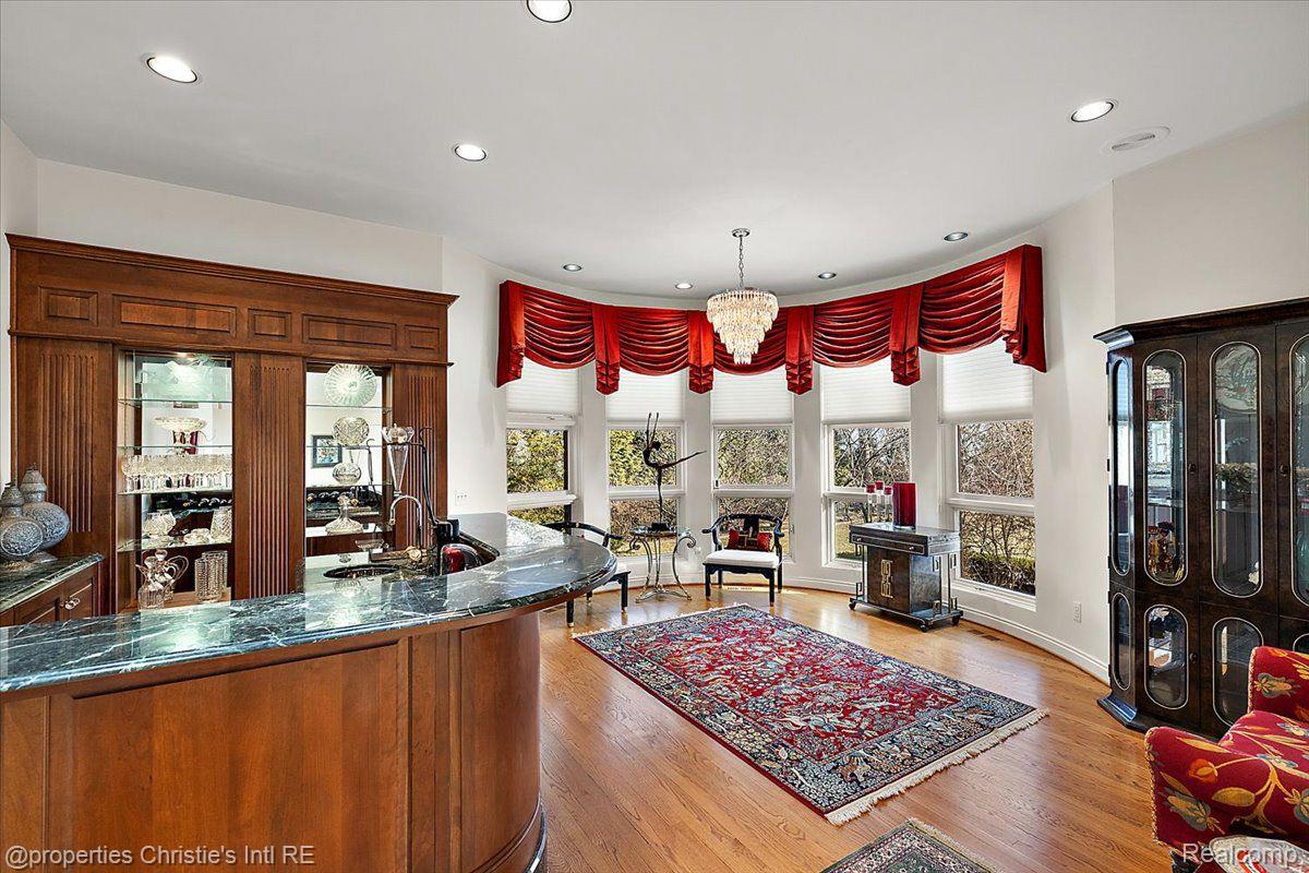 15440 WINDMILL POINTE Drive