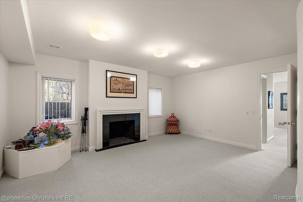 15440 WINDMILL POINTE Drive