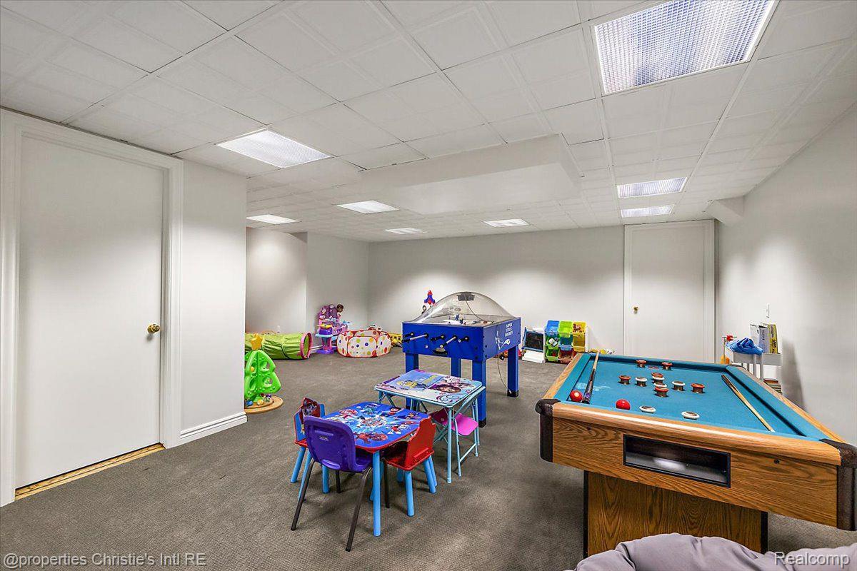 15440 WINDMILL POINTE Drive