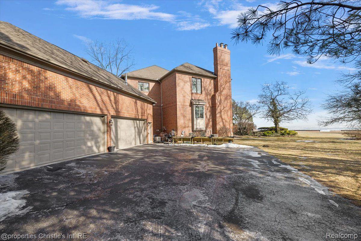 15440 WINDMILL POINTE Drive