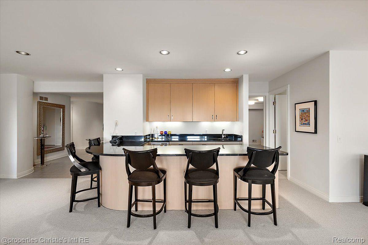 15440 WINDMILL POINTE Drive
