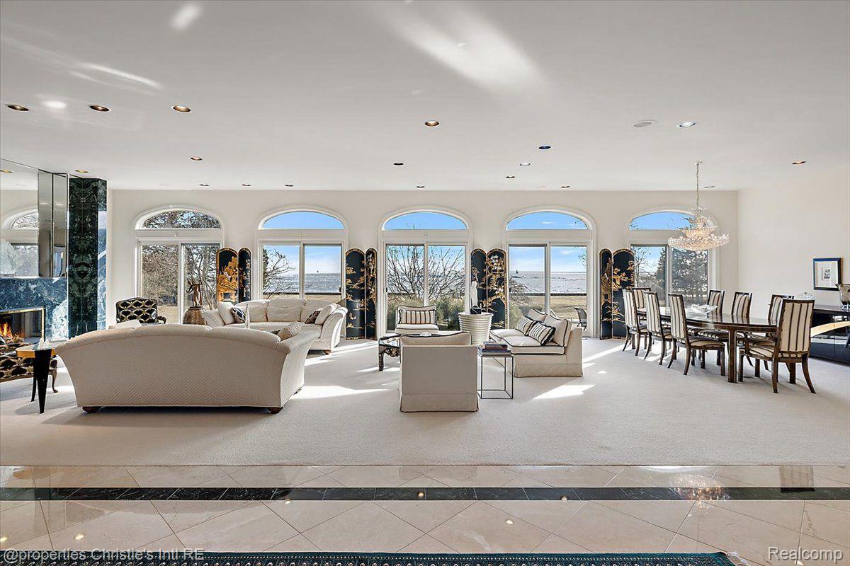 15440 WINDMILL POINTE Drive