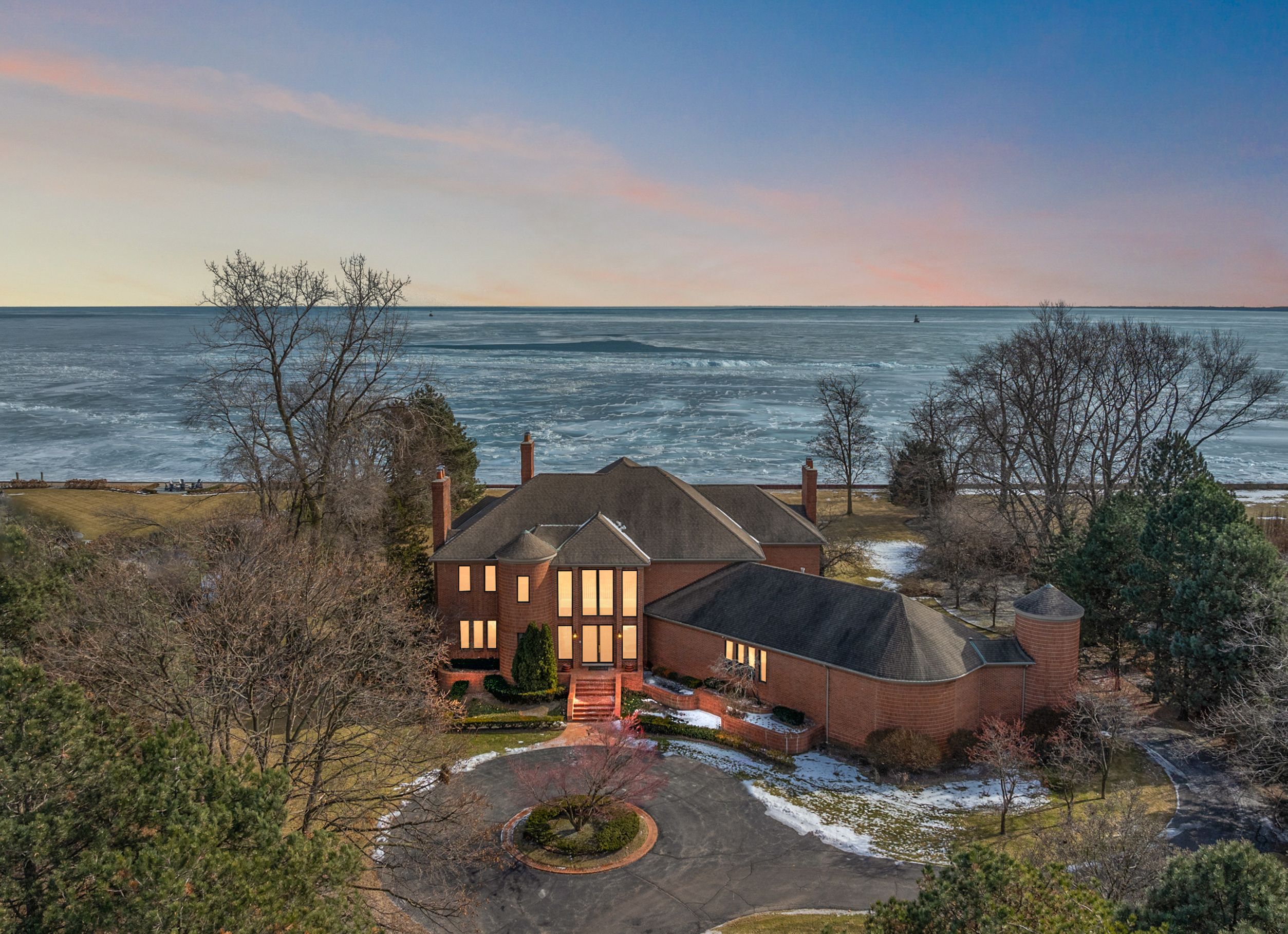 15440 WINDMILL POINTE Drive