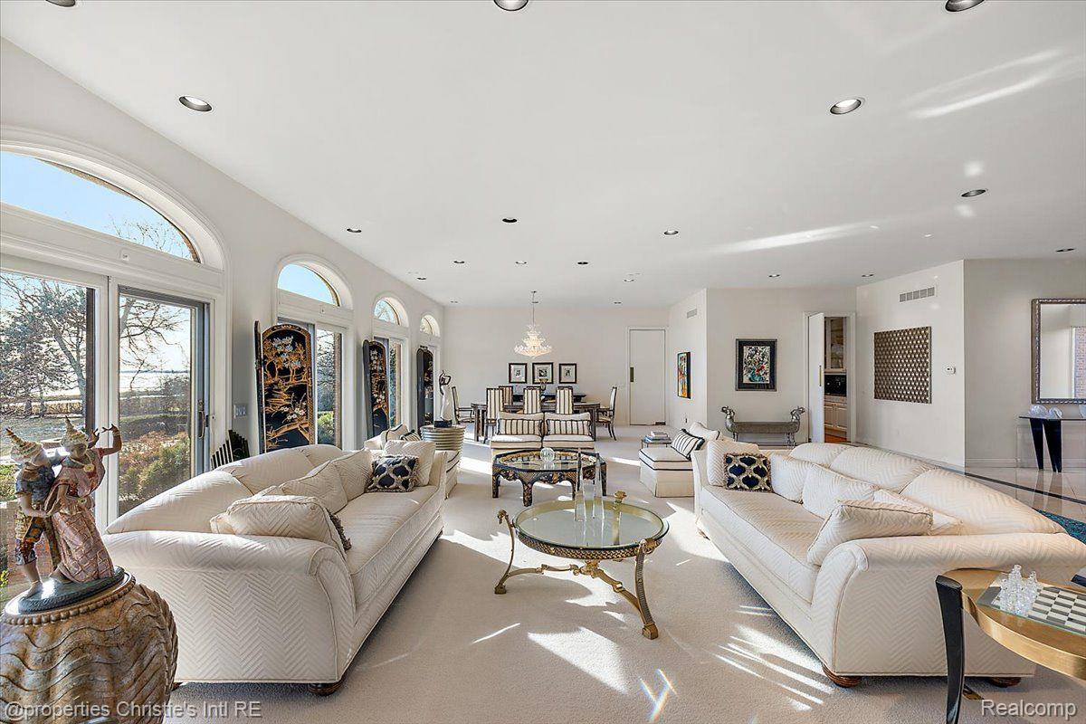 15440 WINDMILL POINTE Drive