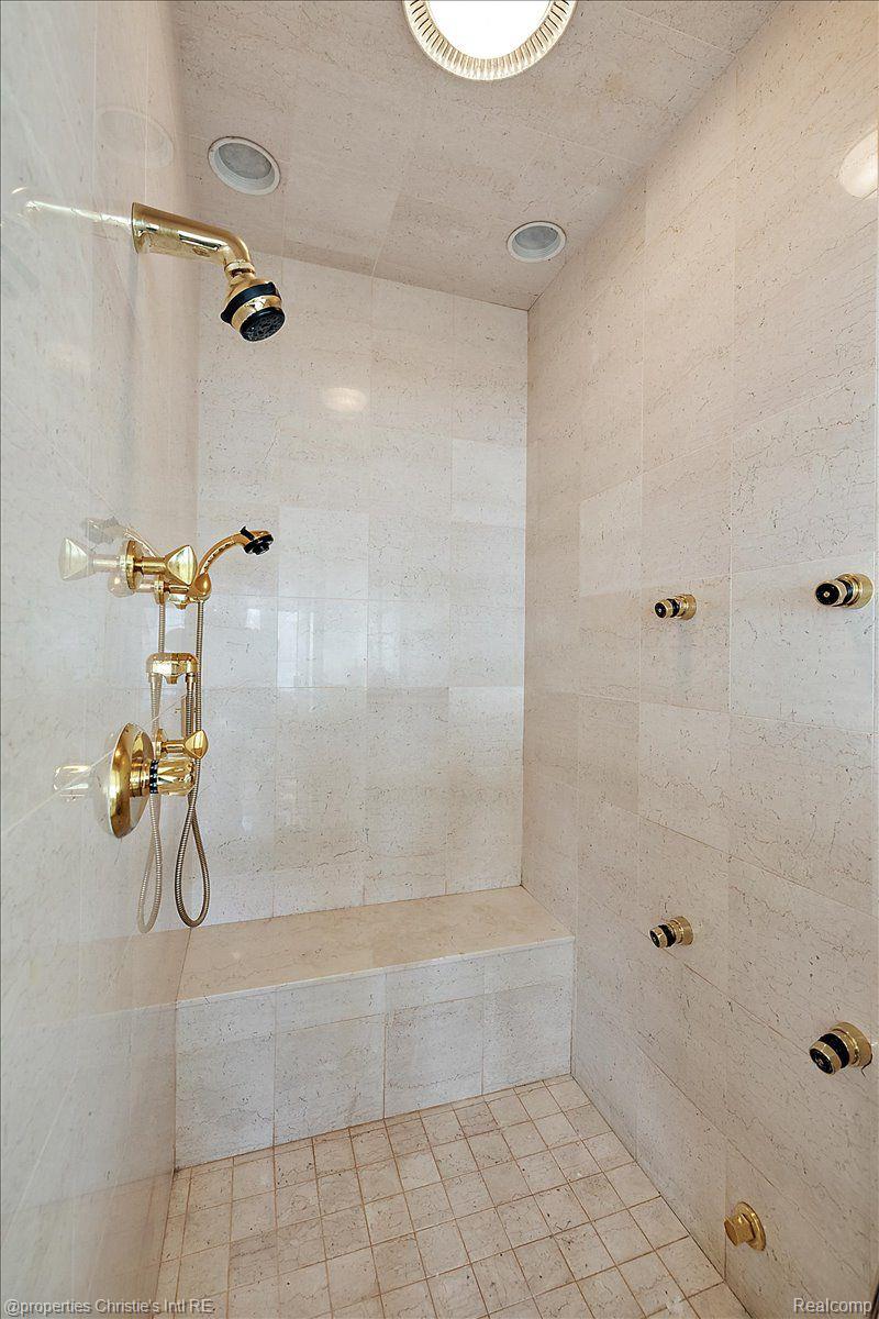 15440 WINDMILL POINTE Drive
