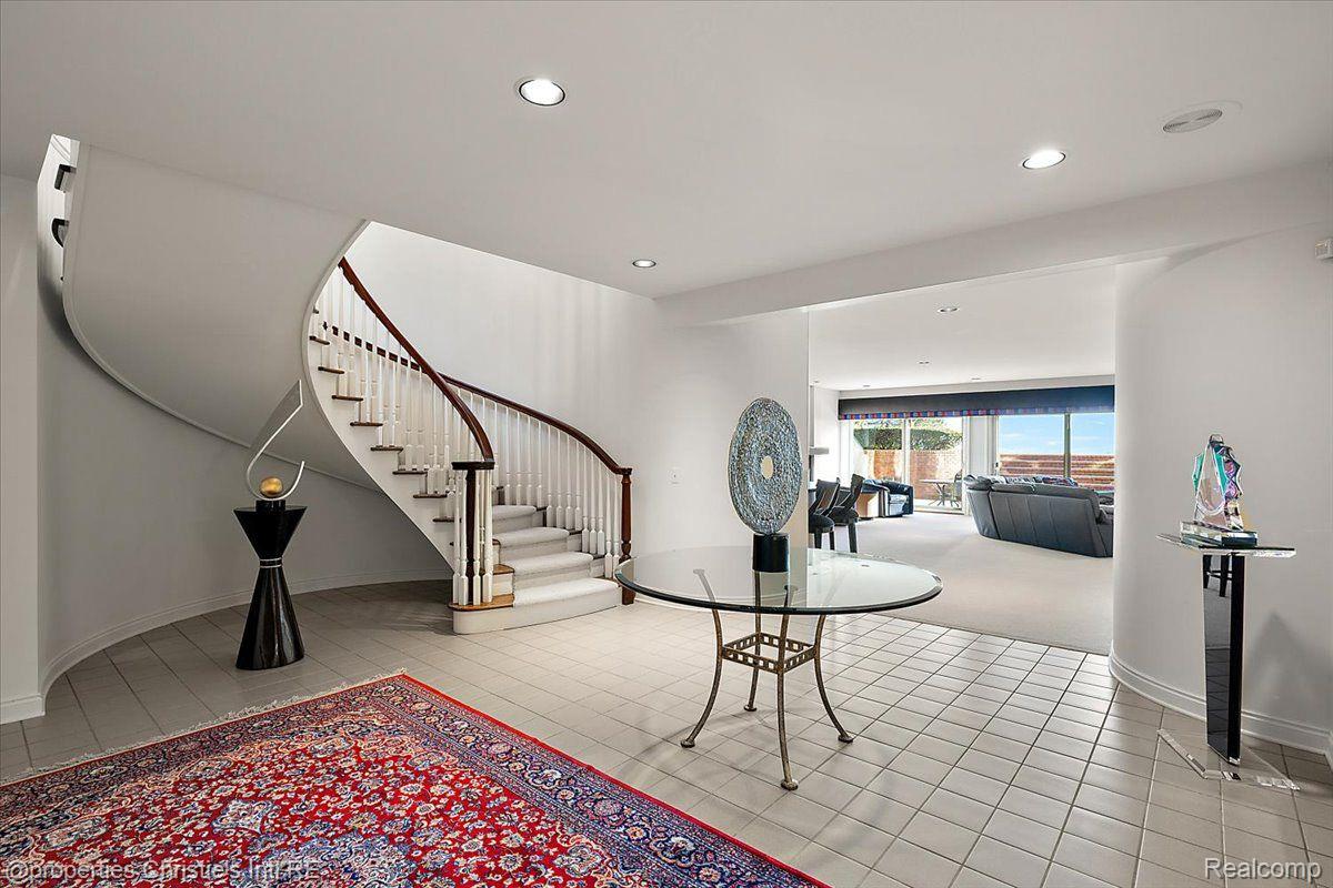 15440 WINDMILL POINTE Drive