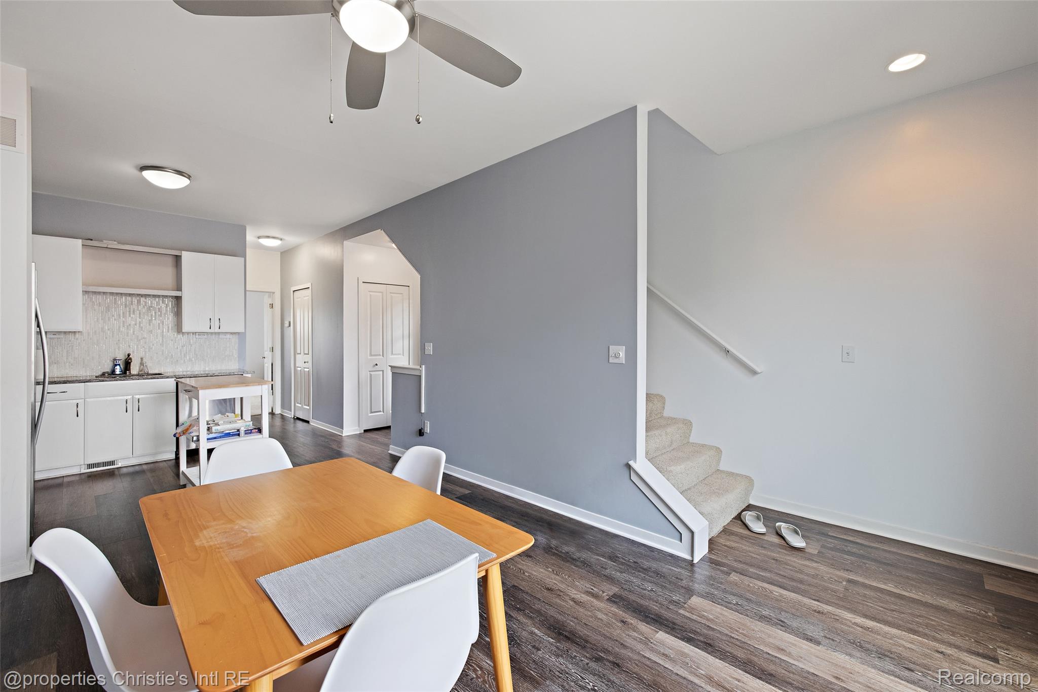 275 E Palmer Street
