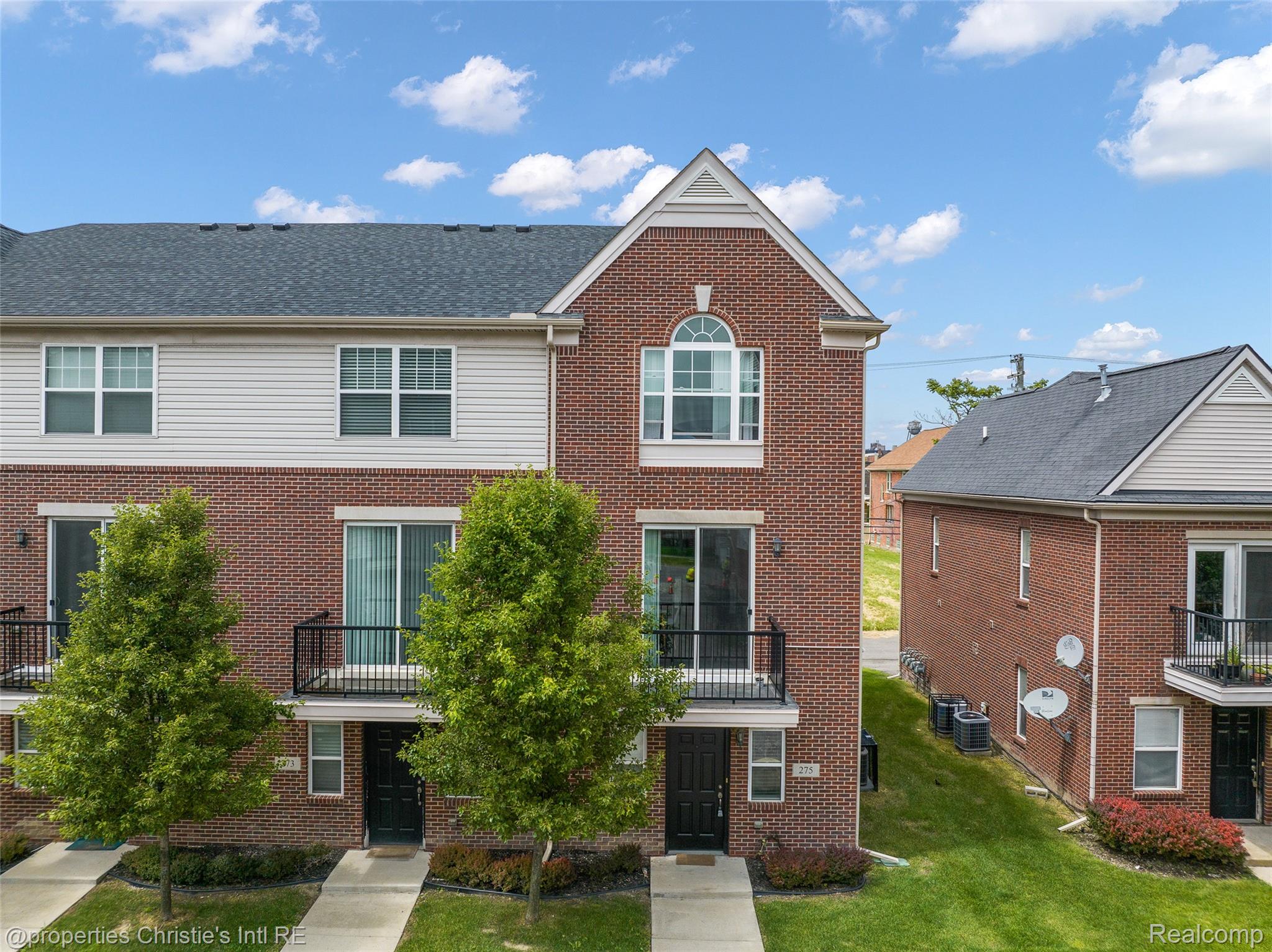 275 E Palmer Street