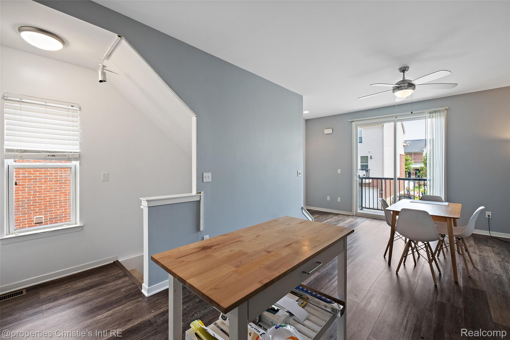 275 E Palmer Street