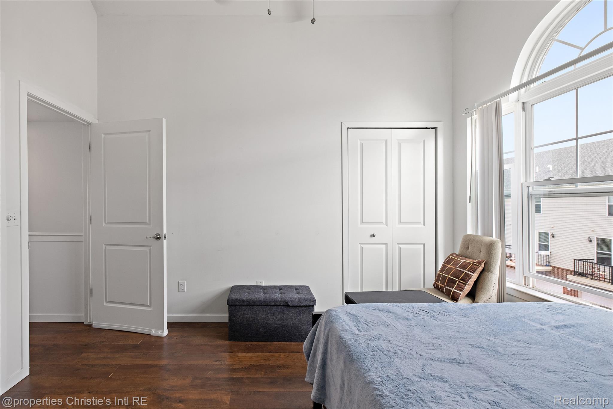 275 E Palmer Street