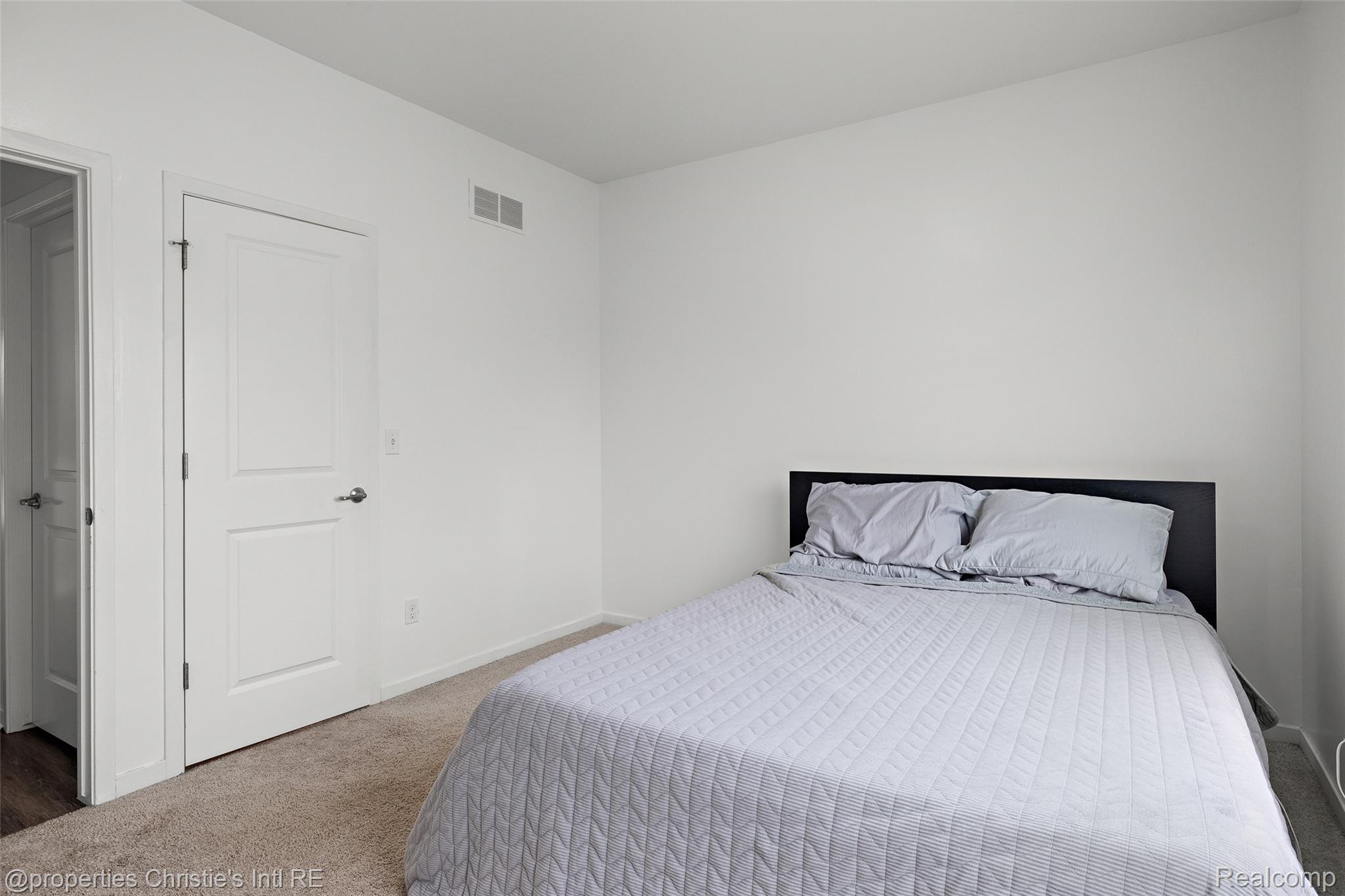 275 E Palmer Street