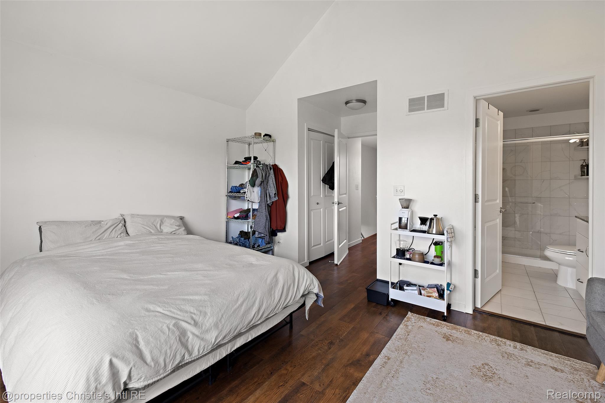 275 E Palmer Street