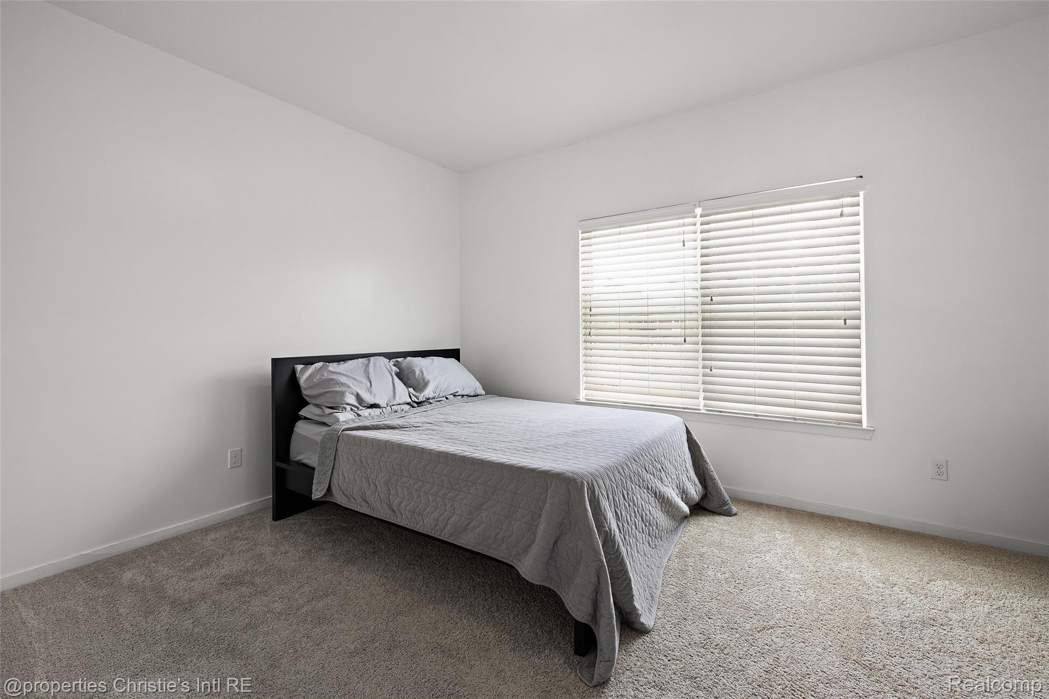 275 E Palmer Street