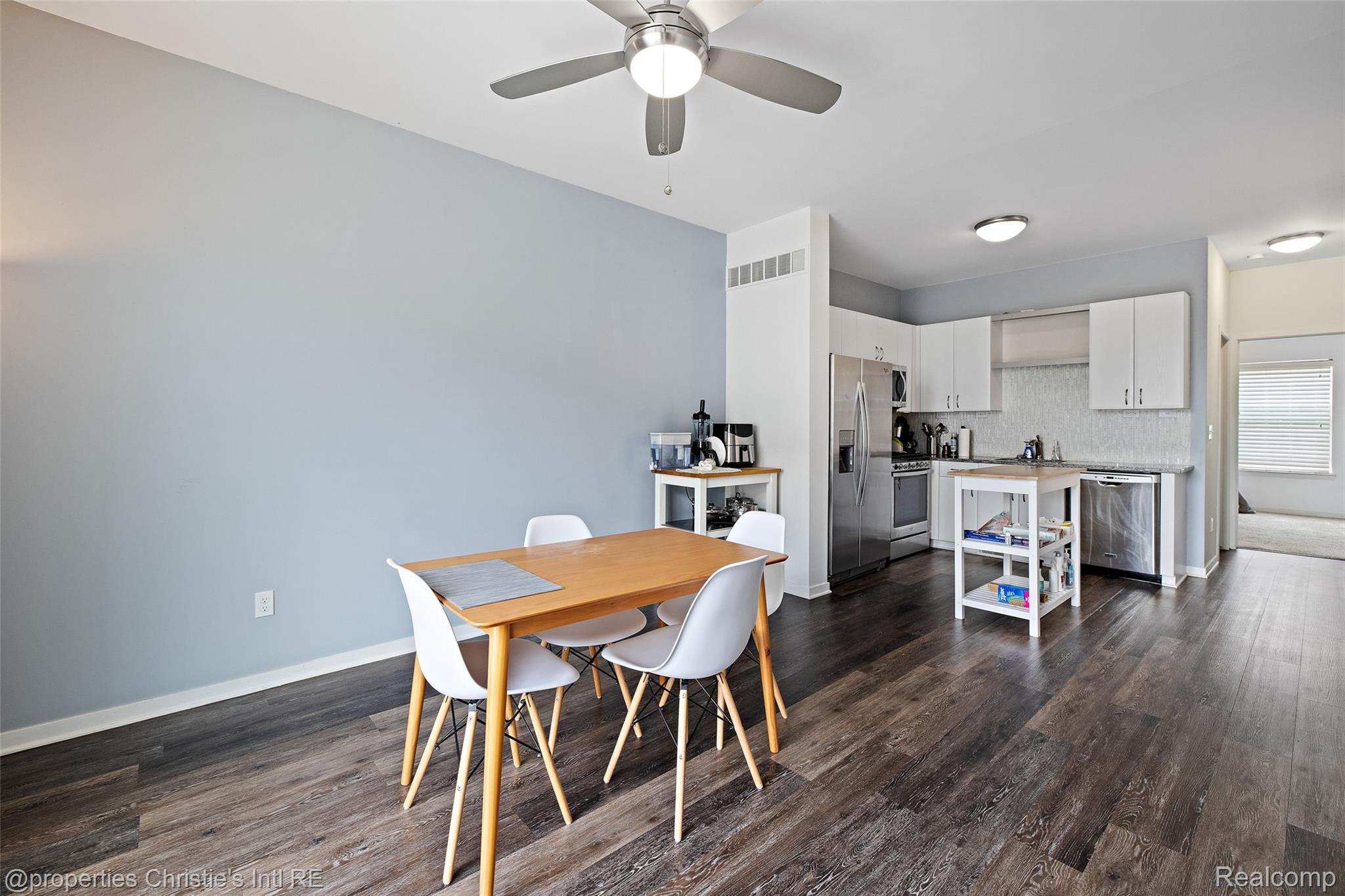 275 E Palmer Street