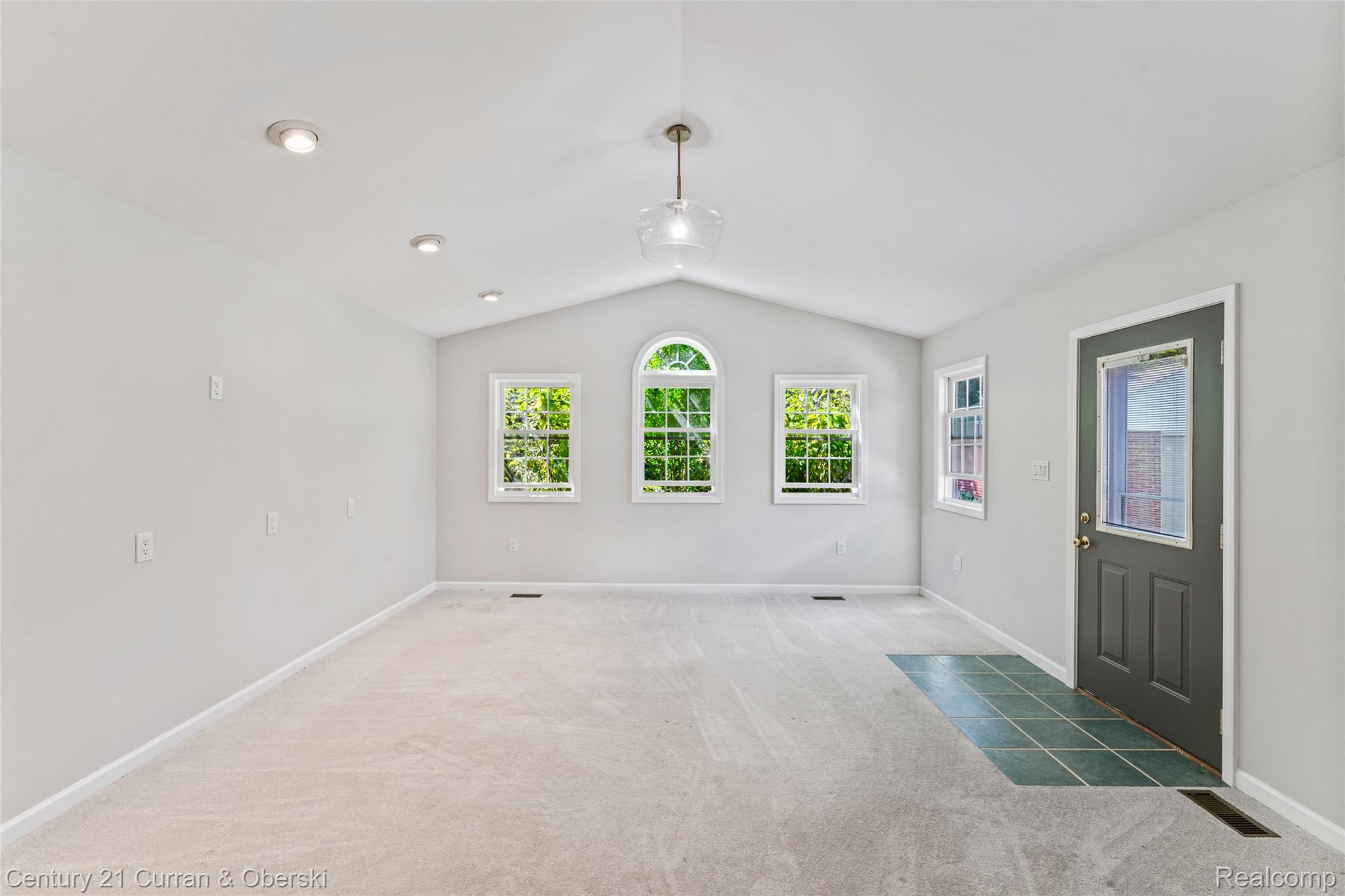 505 Hollywood Avenue