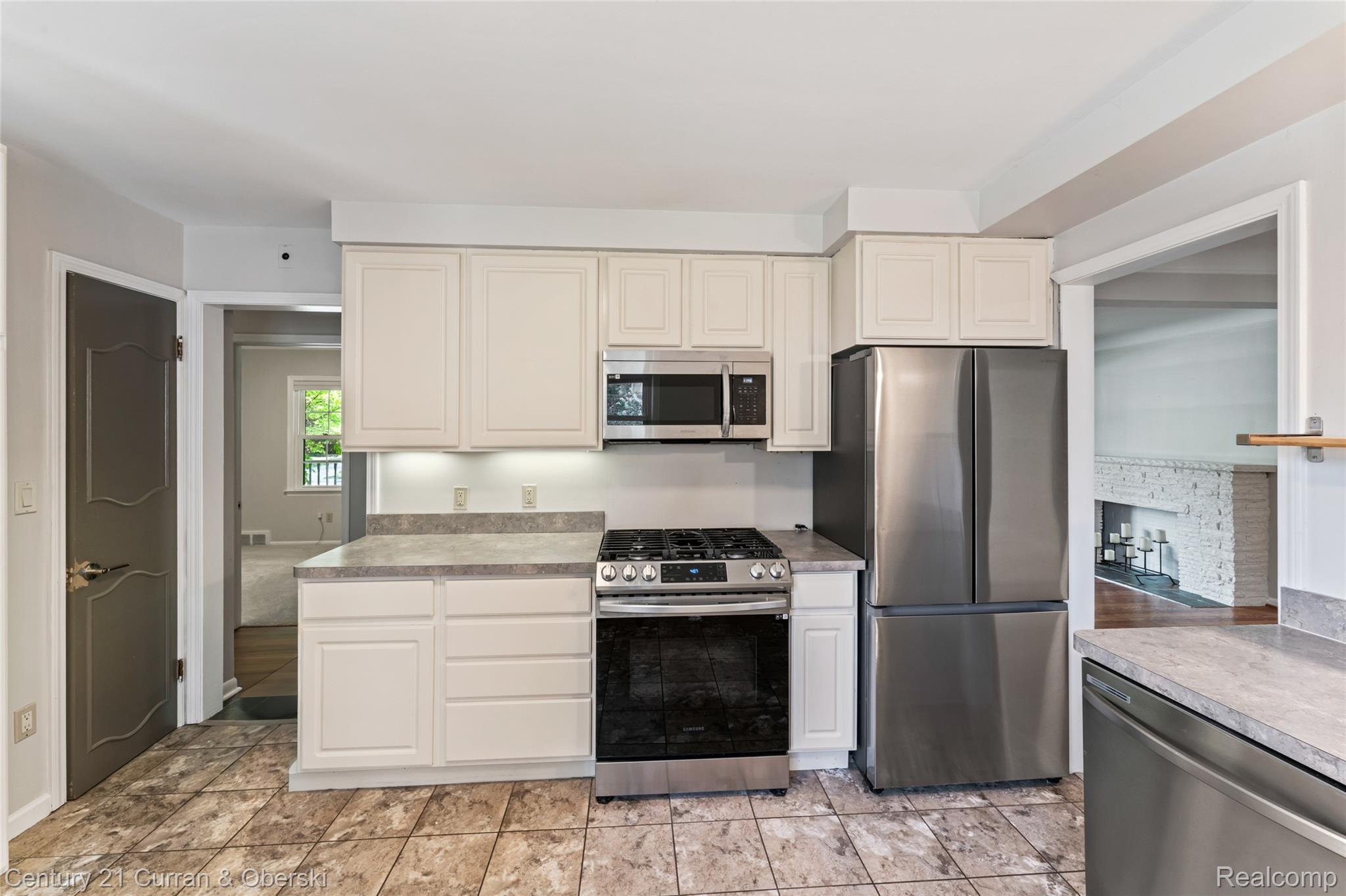 505 Hollywood Avenue