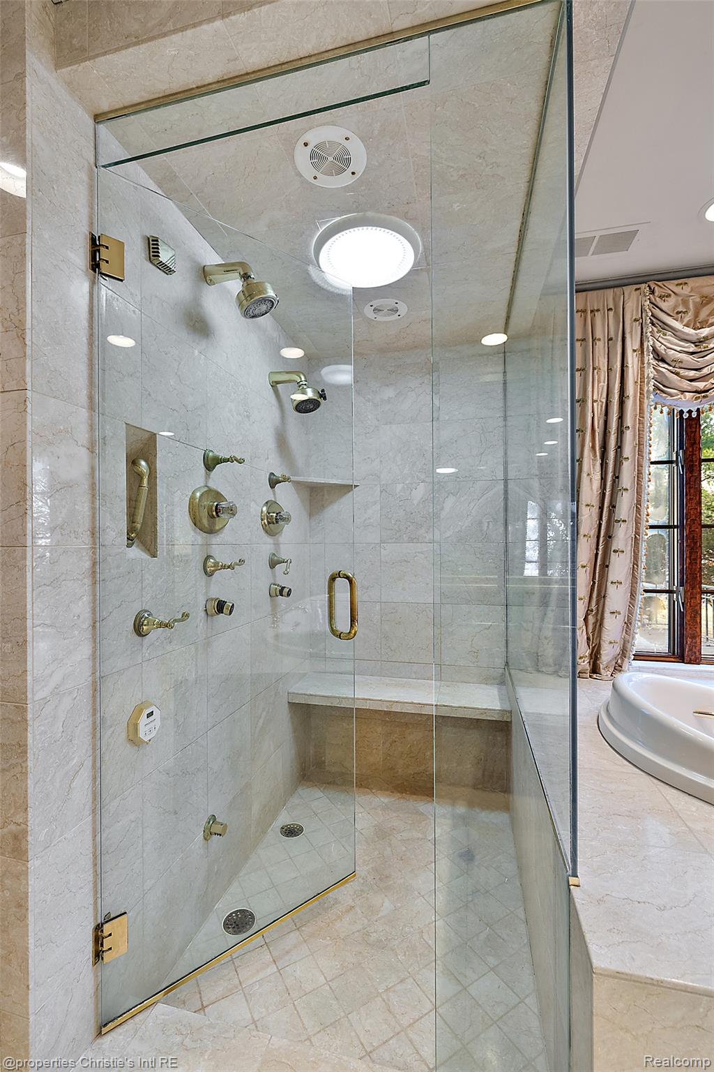 49016 Pointe Lakeview Drive