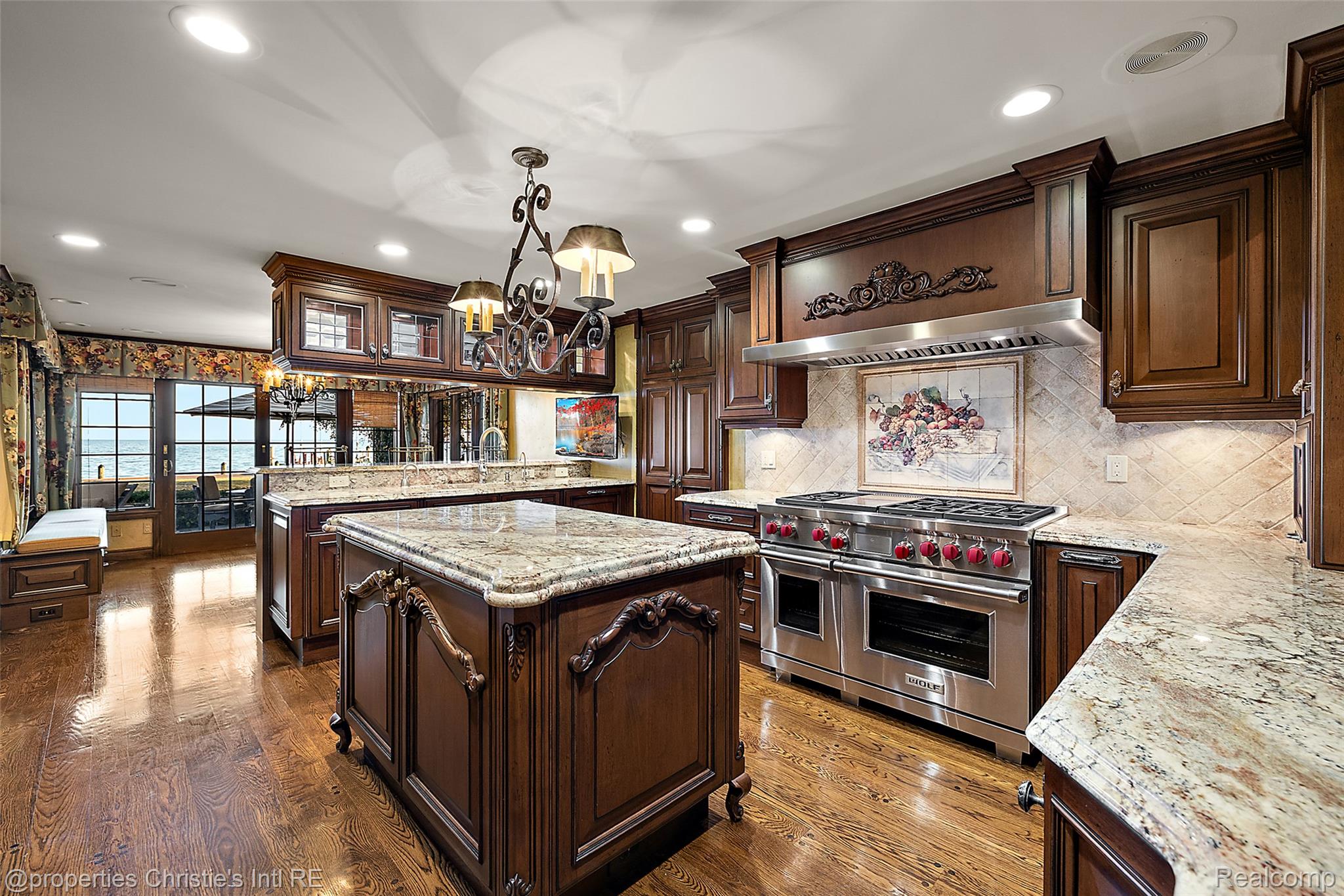 49016 Pointe Lakeview Drive