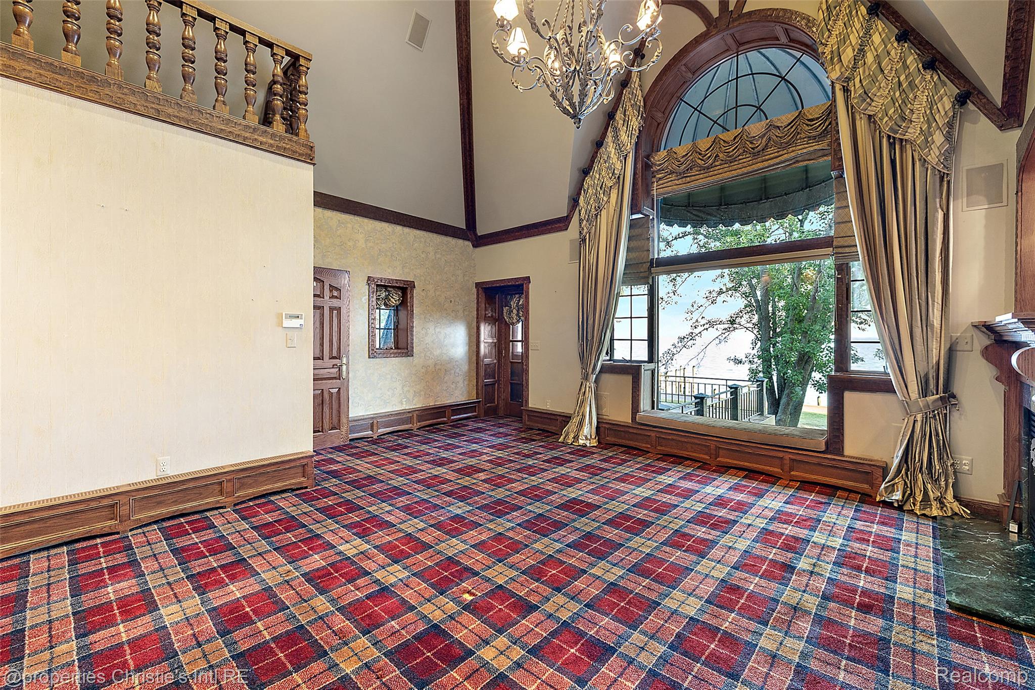 49016 Pointe Lakeview Drive