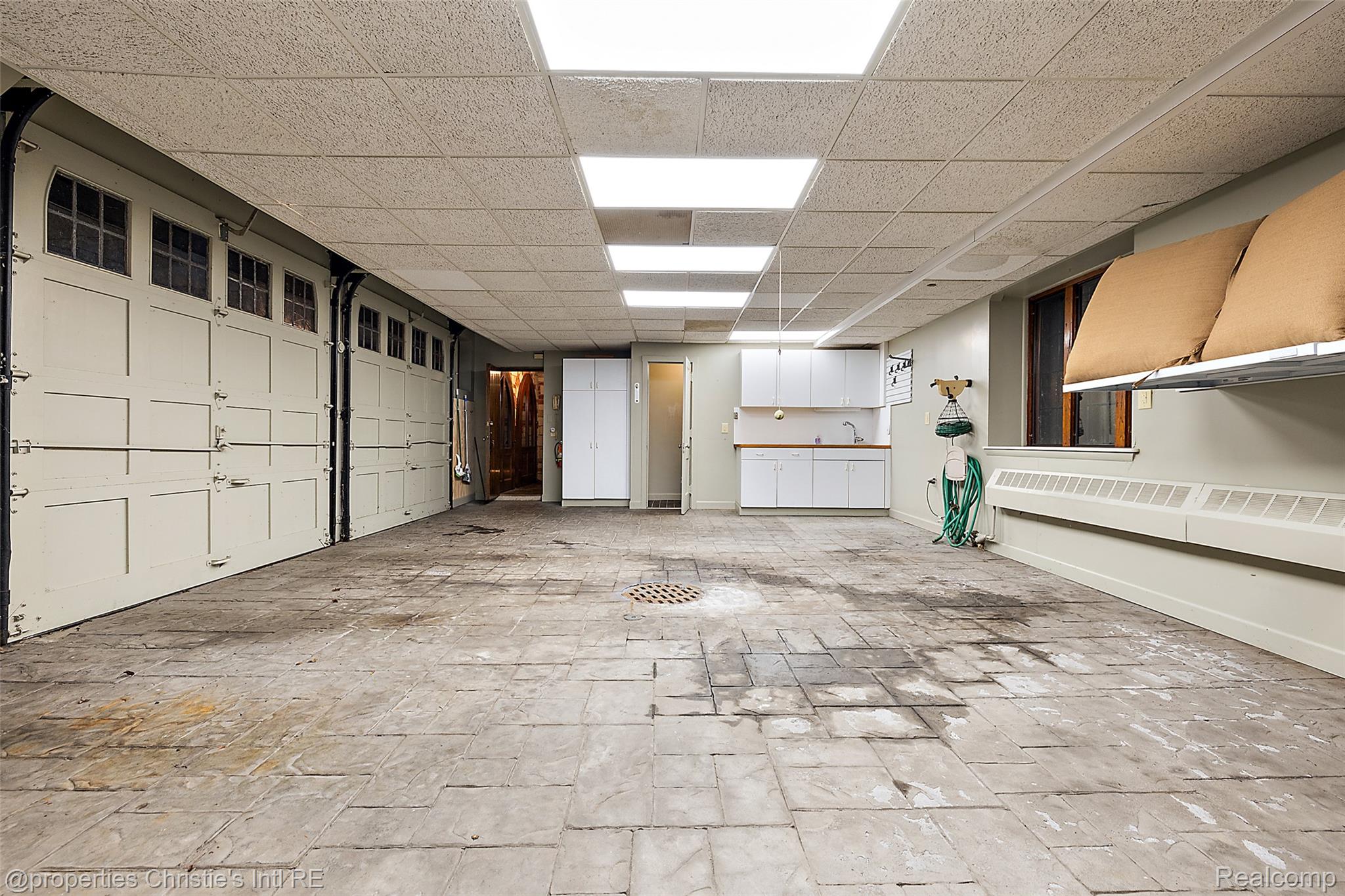 49016 Pointe Lakeview Drive