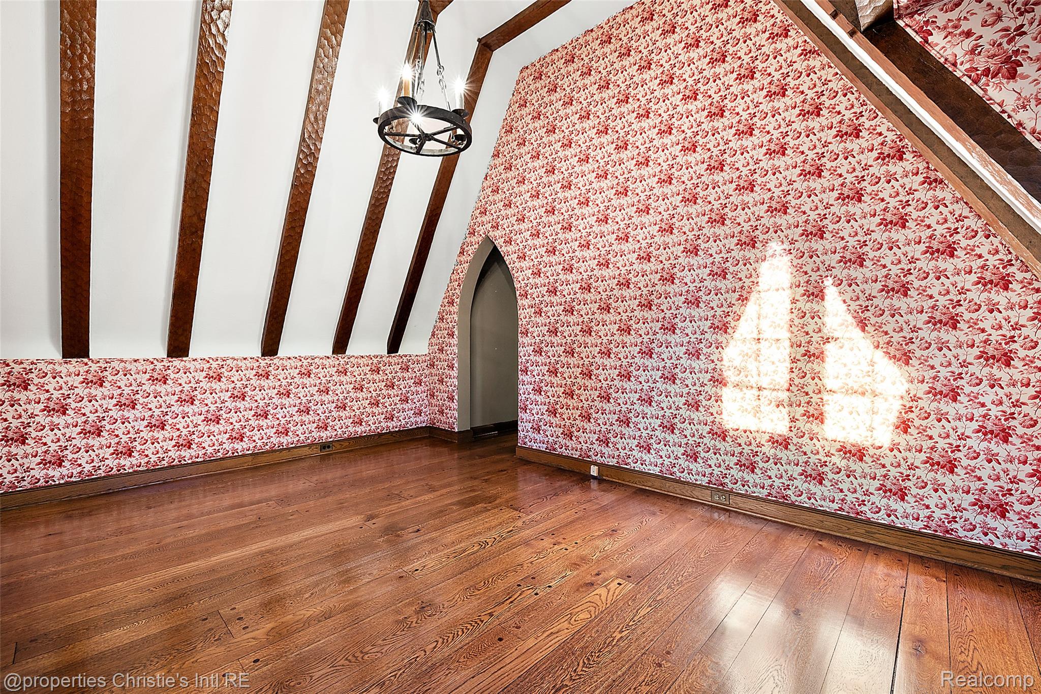 49016 Pointe Lakeview Drive