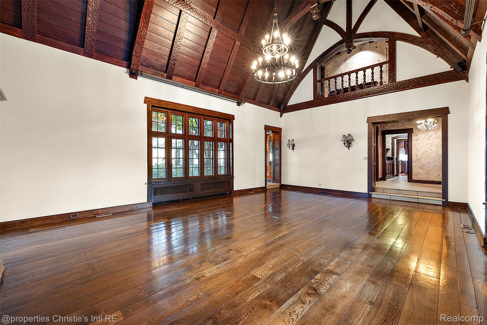 49016 Pointe Lakeview Drive