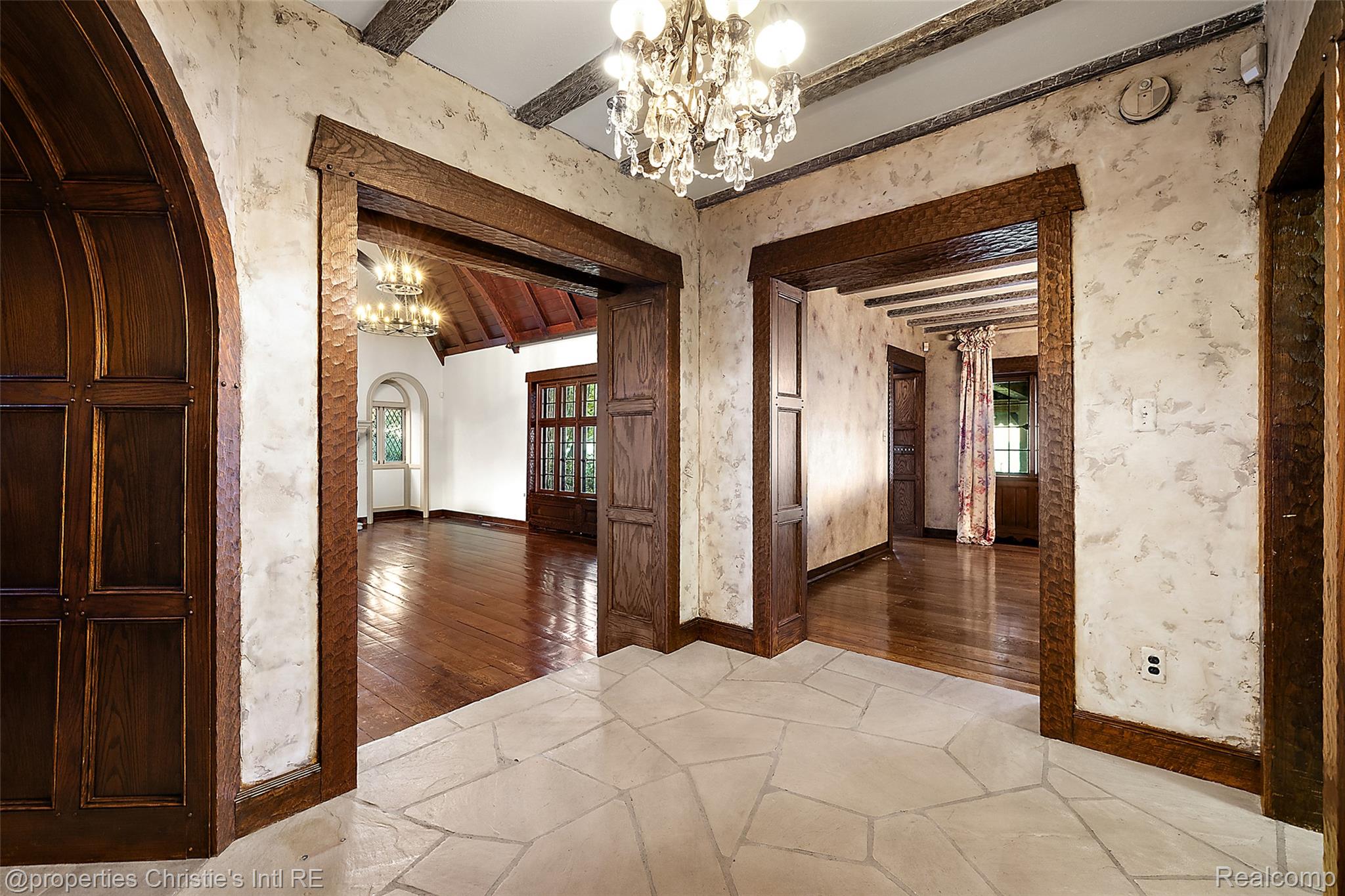 49016 Pointe Lakeview Drive