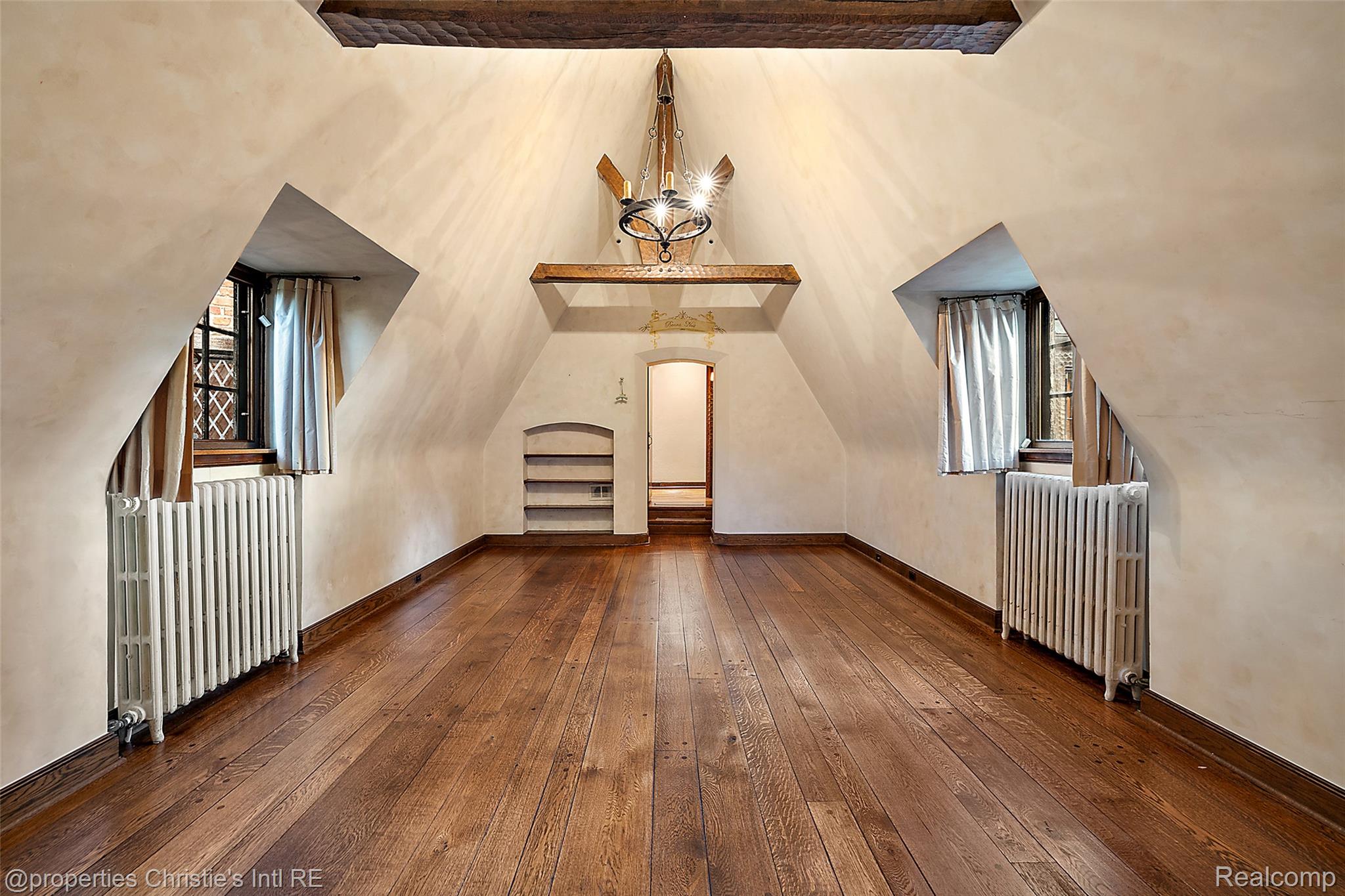 49016 Pointe Lakeview Drive