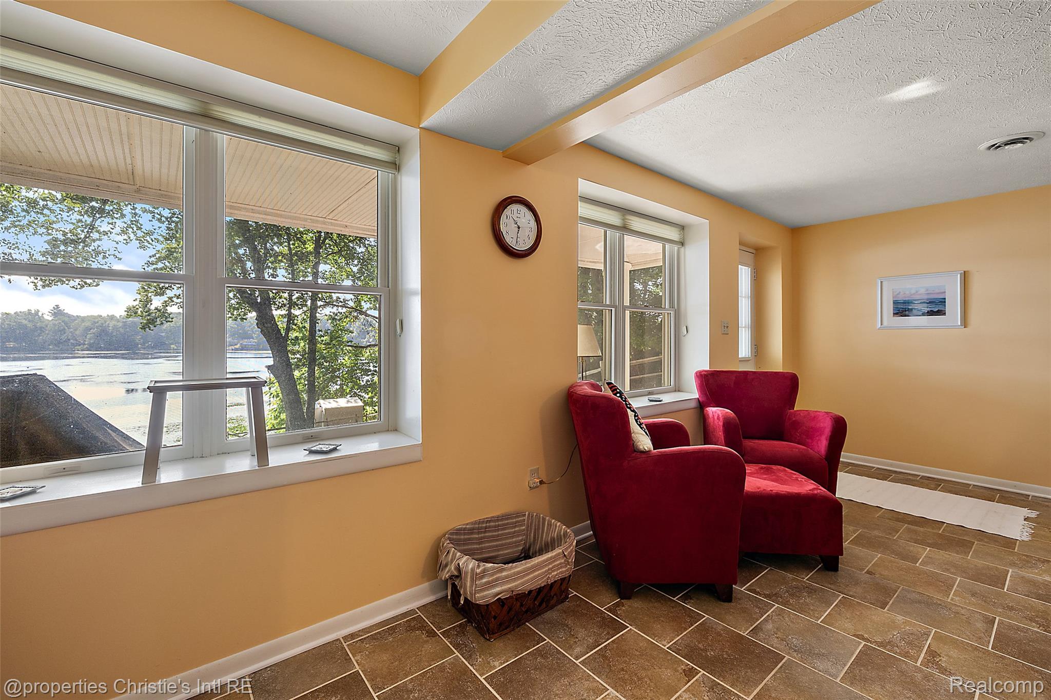 11113 Perch Lake Drive W