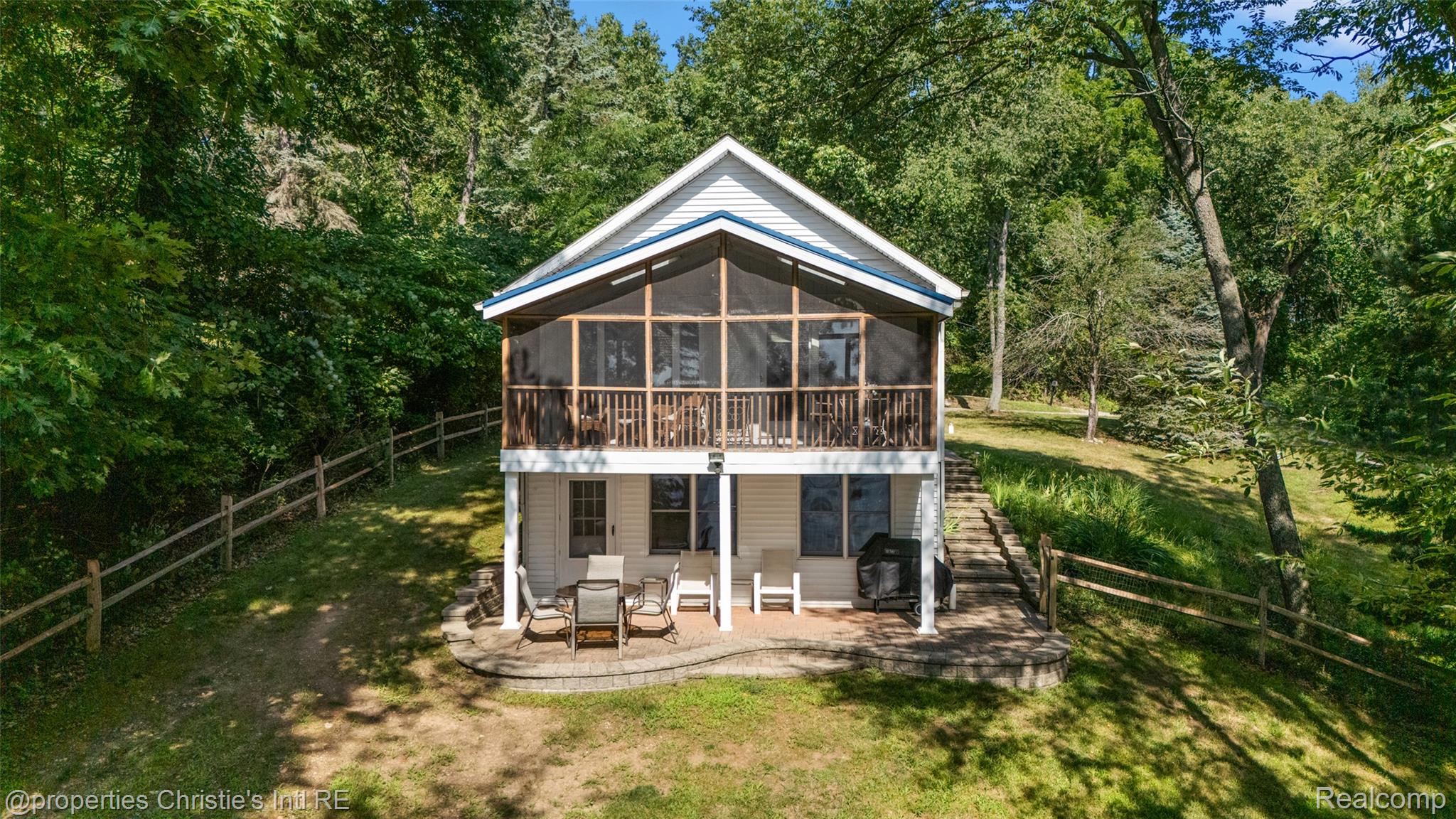 11113 Perch Lake Drive W