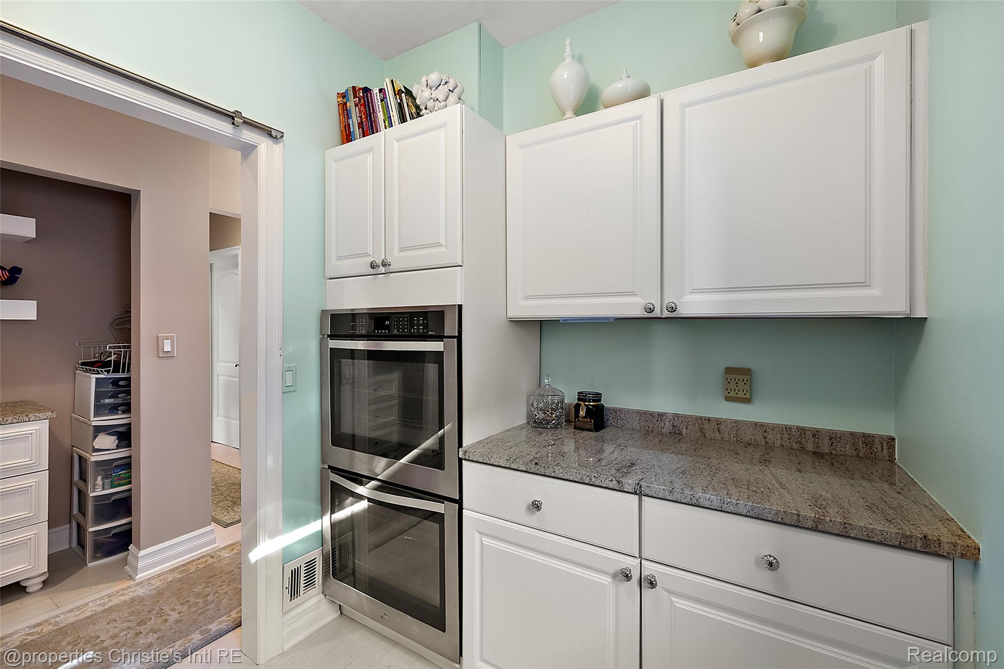 38080 Lakeshore Drive