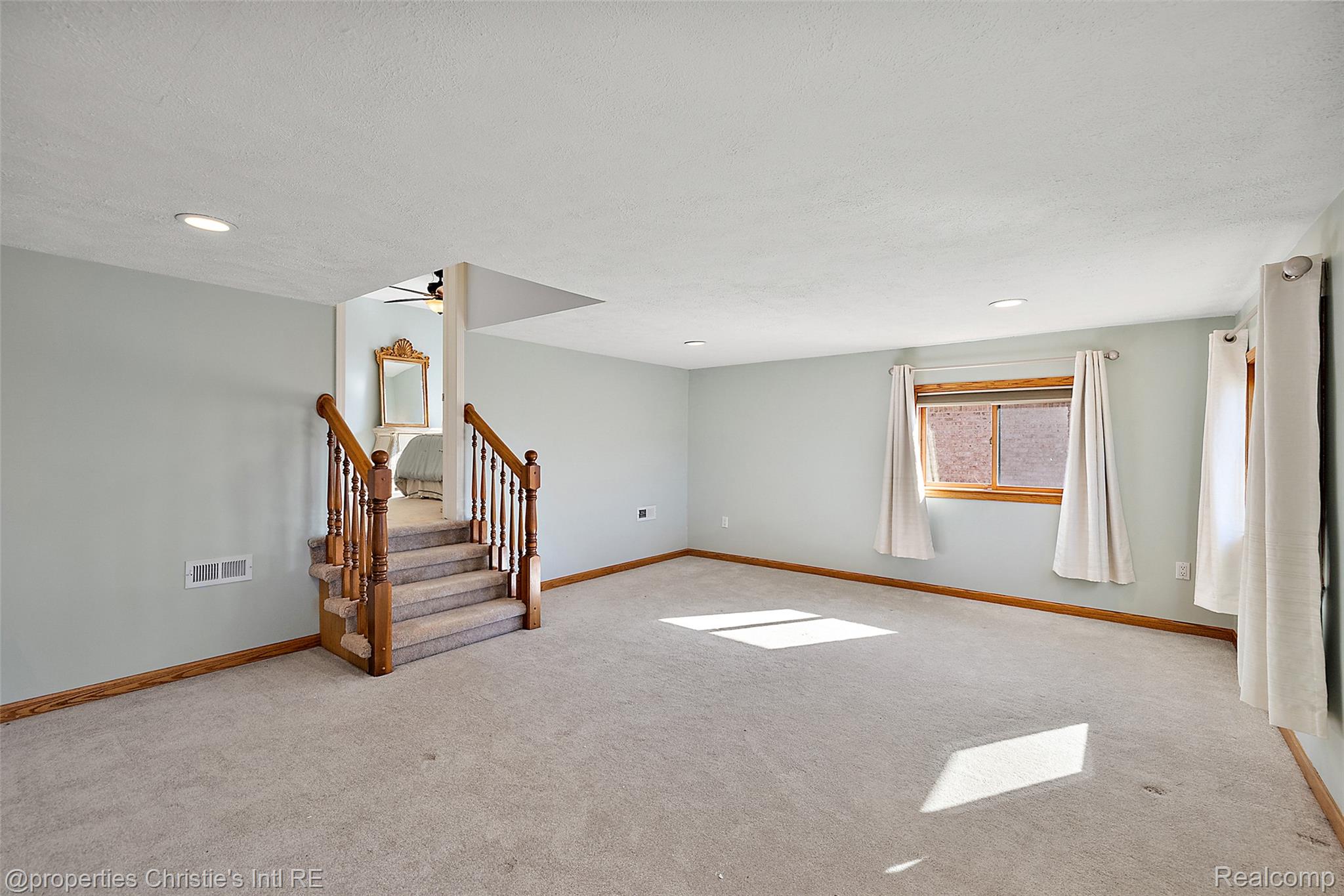 38080 Lakeshore Drive