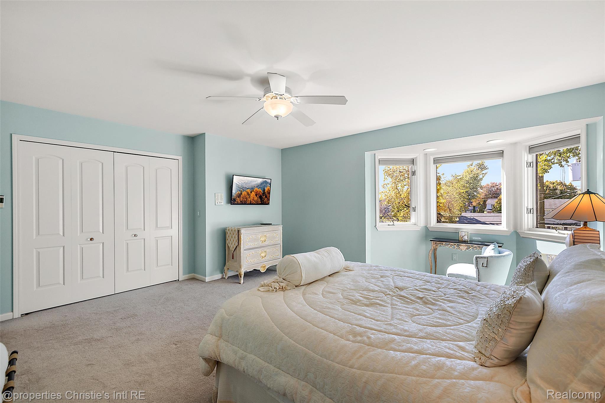 38080 Lakeshore Drive