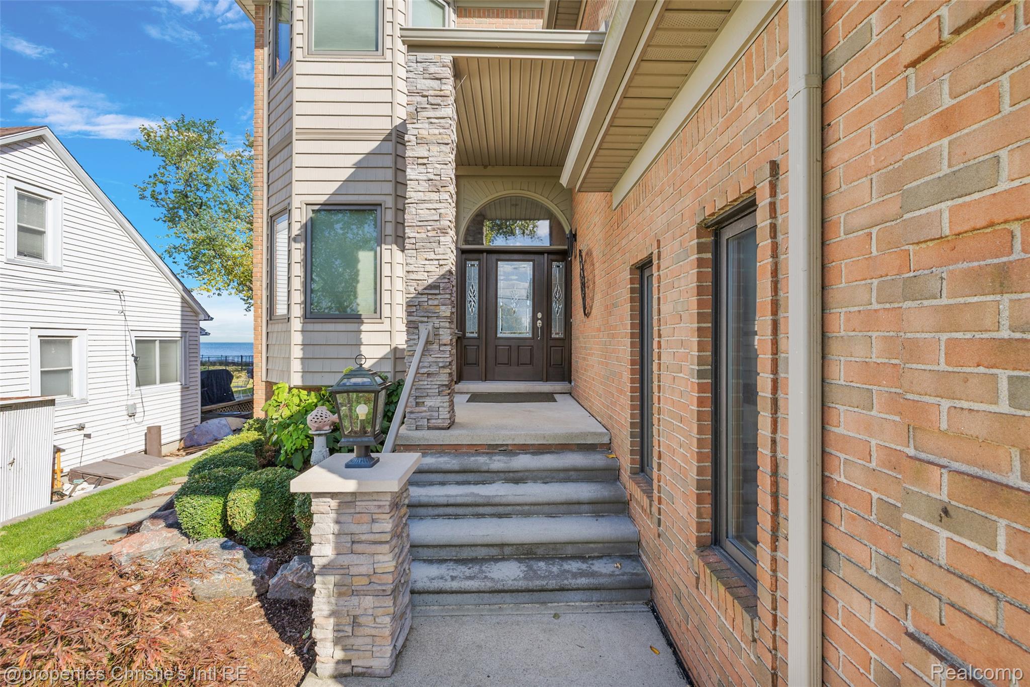 38080 Lakeshore Drive