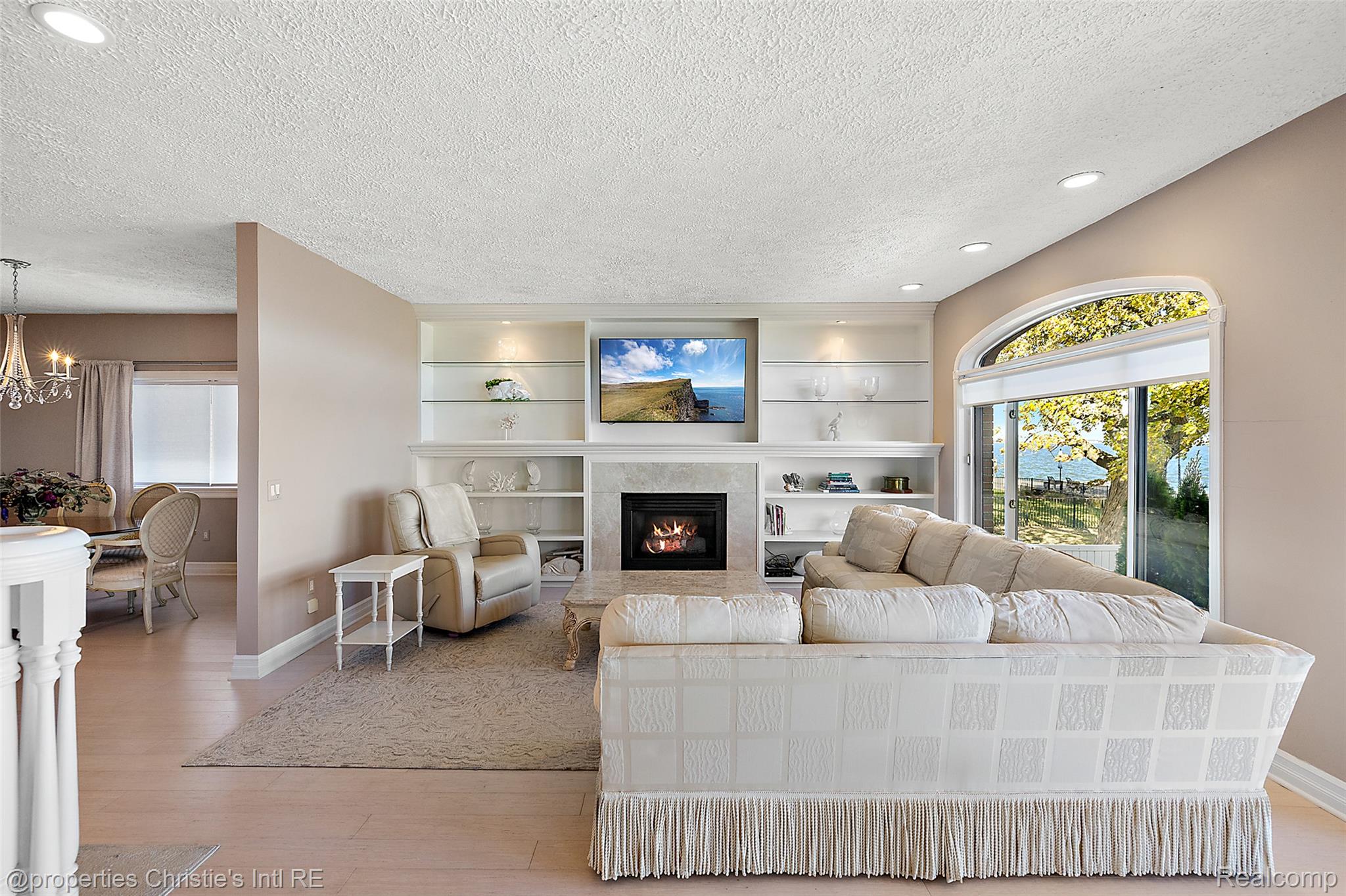 38080 Lakeshore Drive