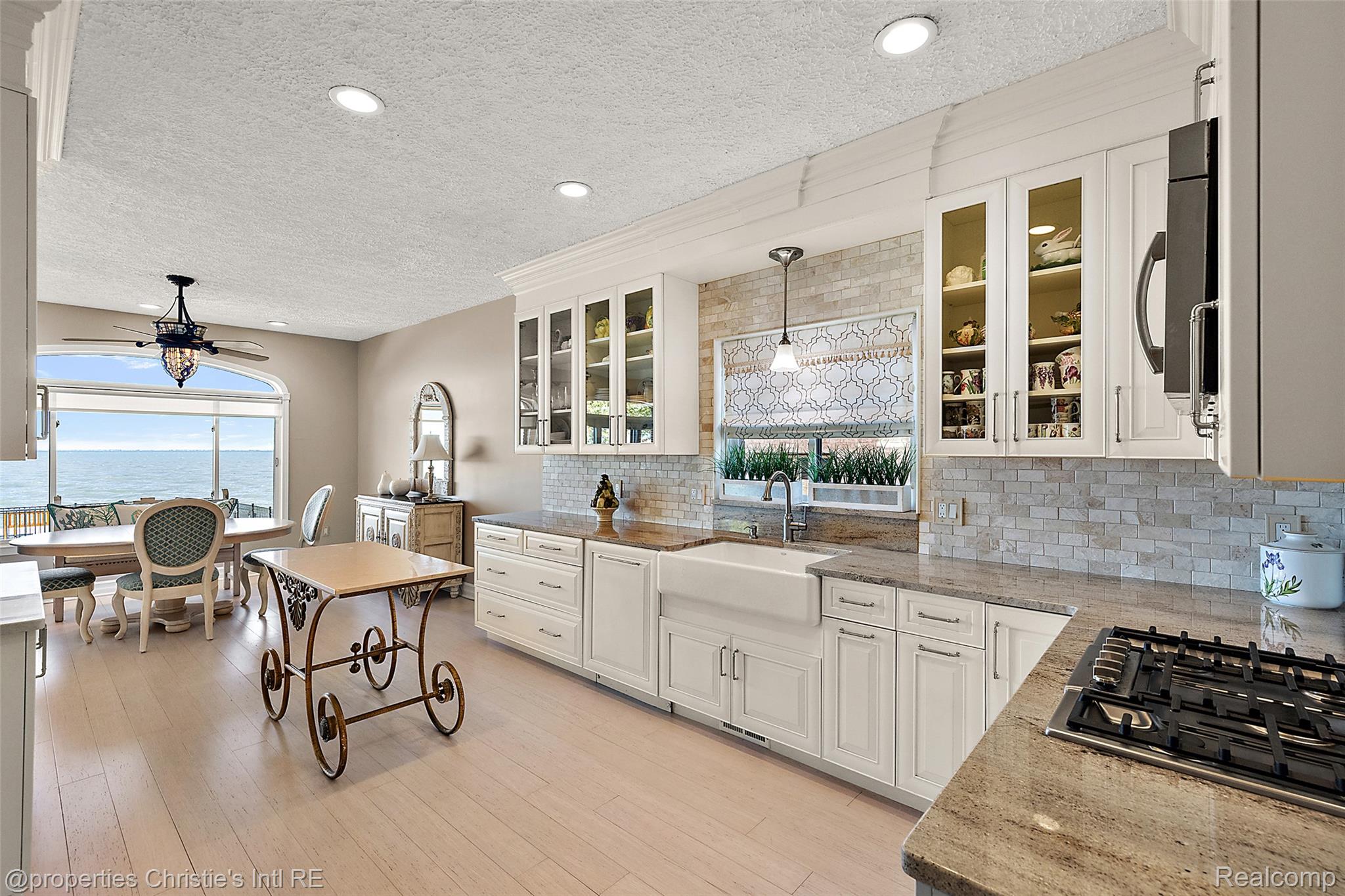 38080 Lakeshore Drive