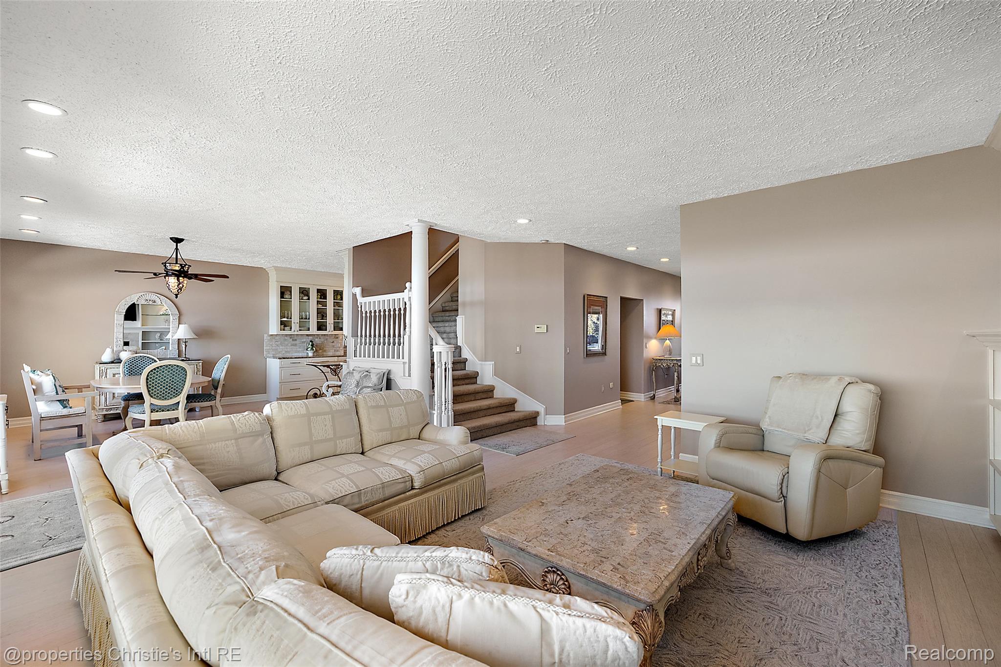 38080 Lakeshore Drive