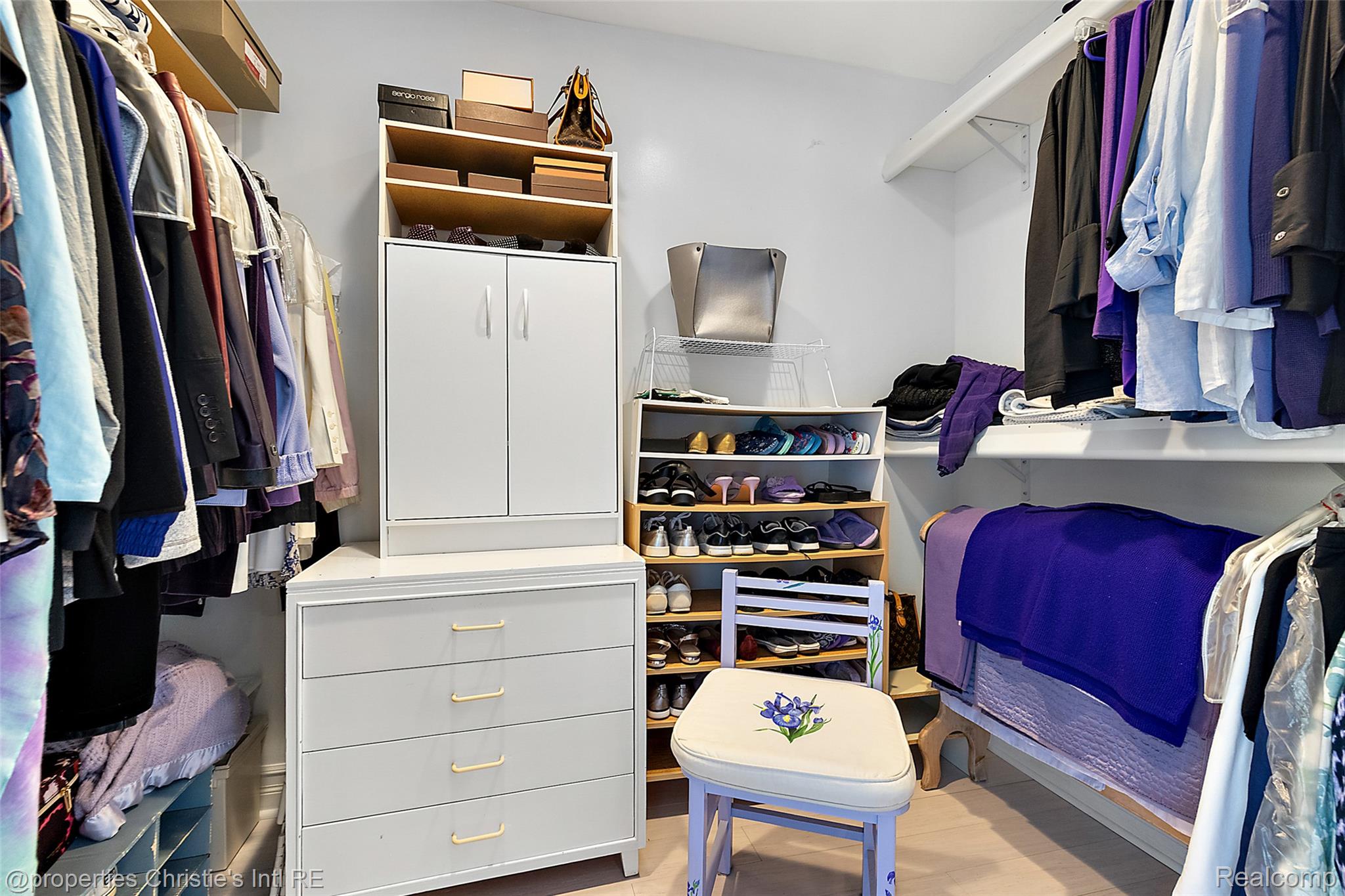 38080 Lakeshore Drive