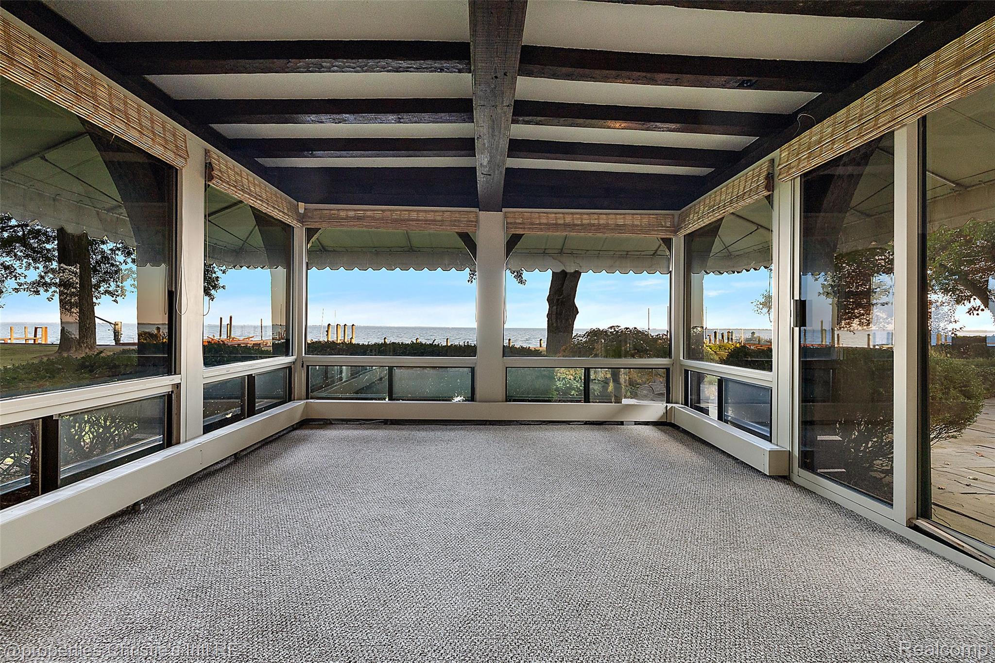 49016 Pointe Lakeview Drive