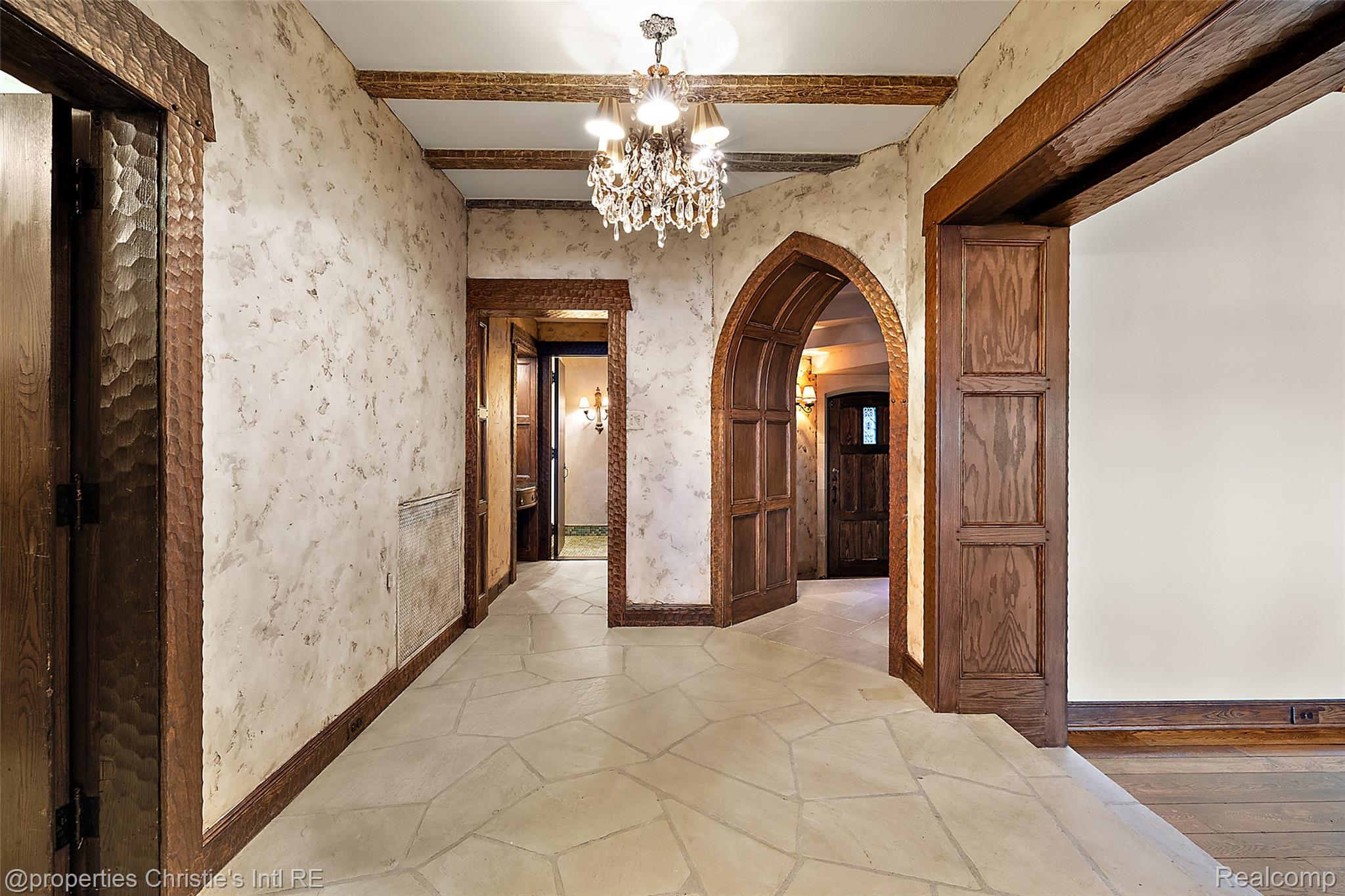 49016 Pointe Lakeview Drive