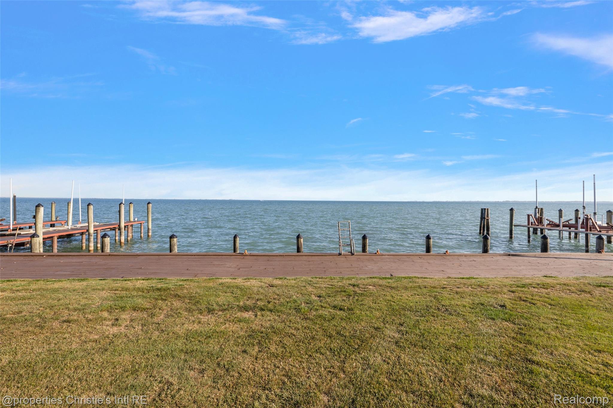 49016 Pointe Lakeview Drive