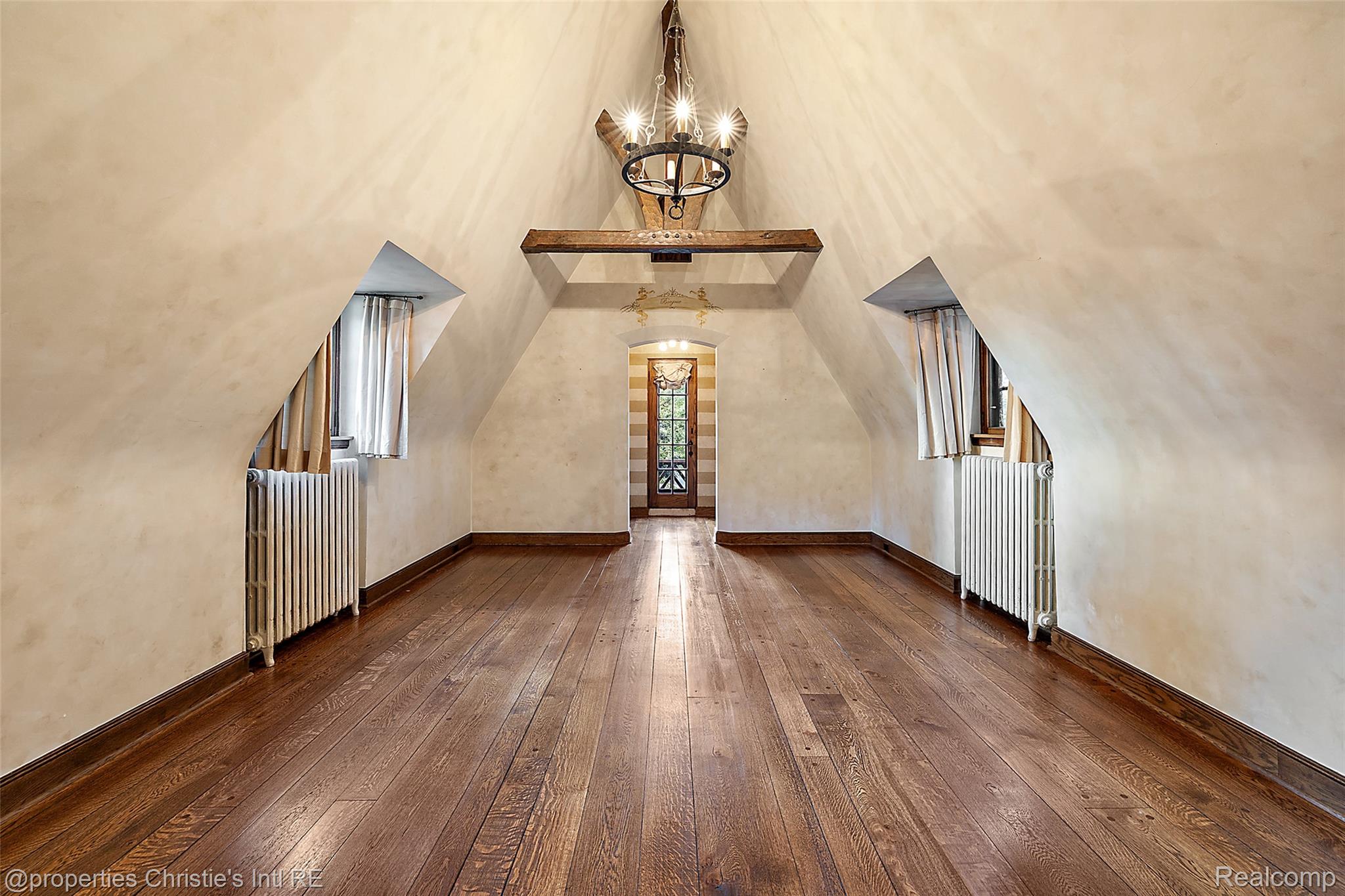 49016 Pointe Lakeview Drive