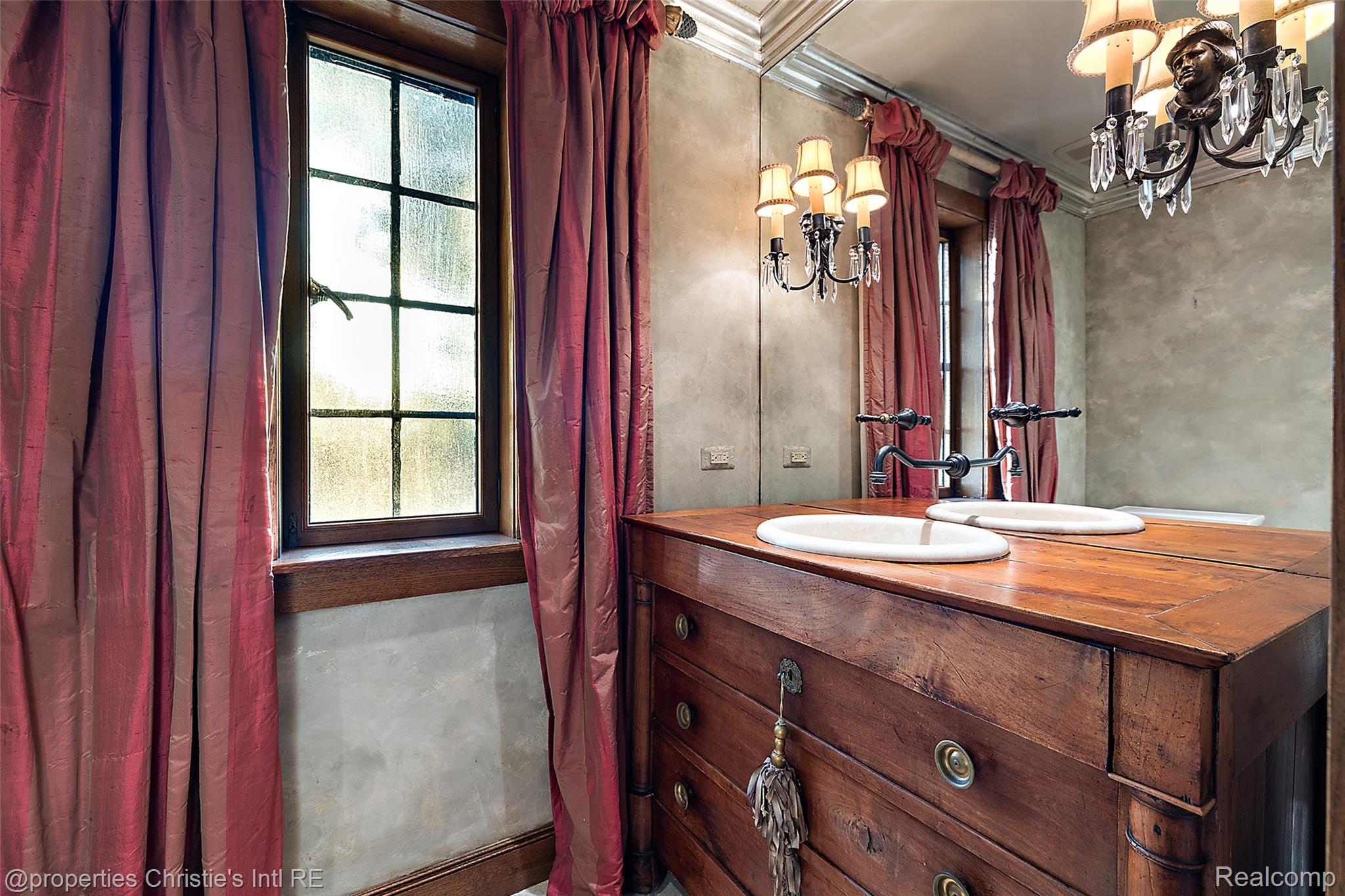 49016 Pointe Lakeview Drive